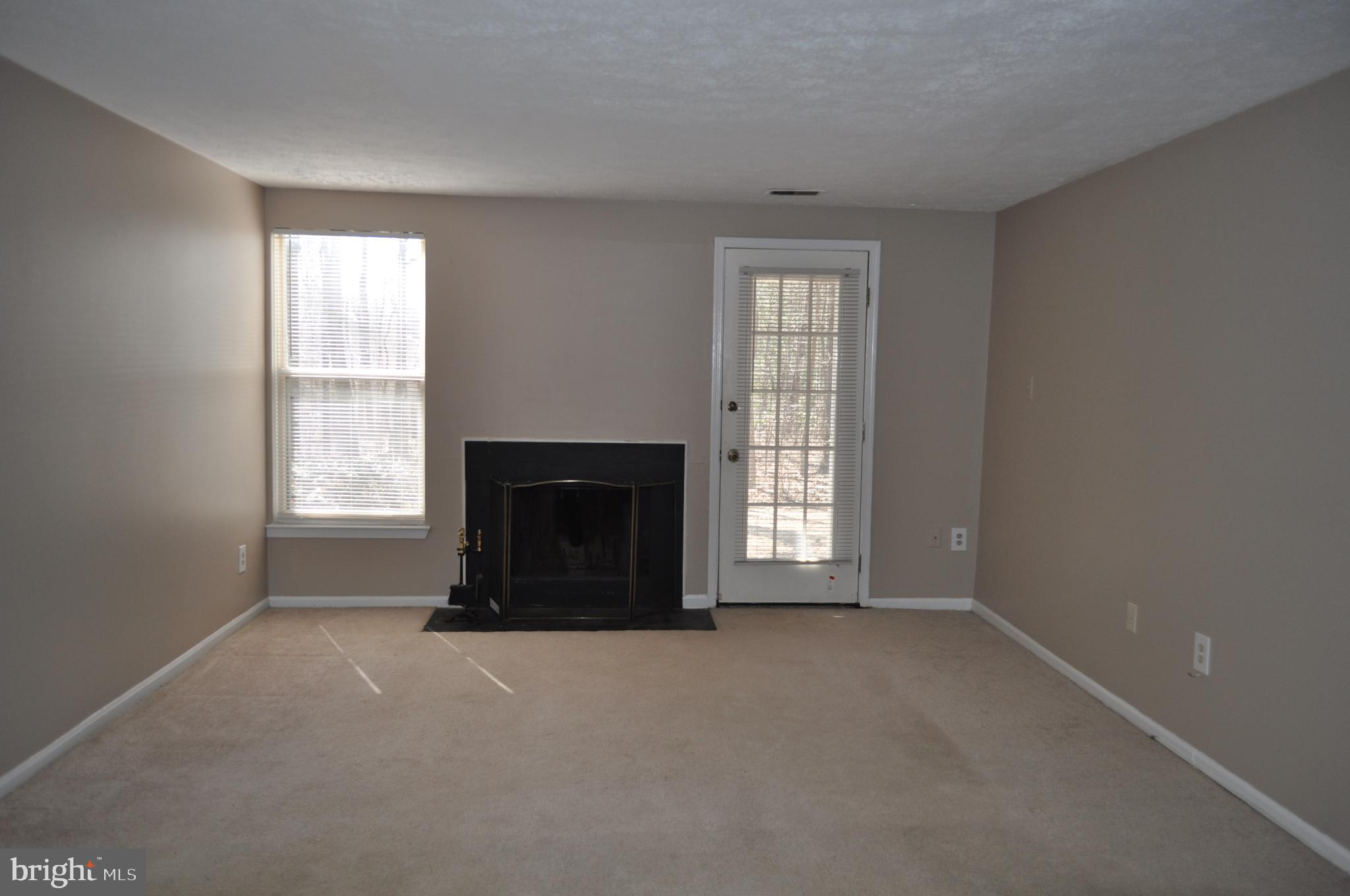 CLARY'S FOREST - Residential Lease