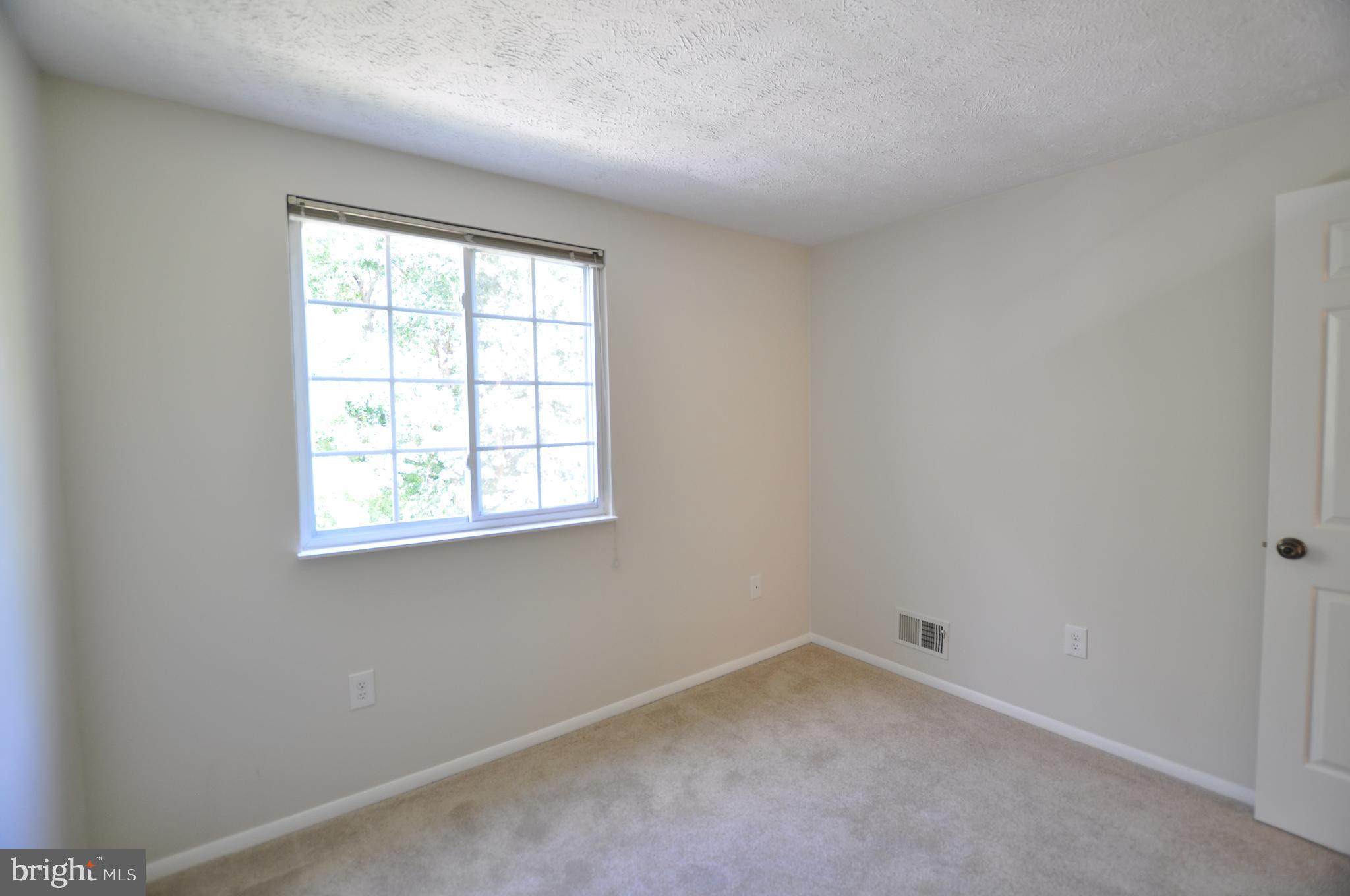 MILL CREEK SOUTH - Residential Lease