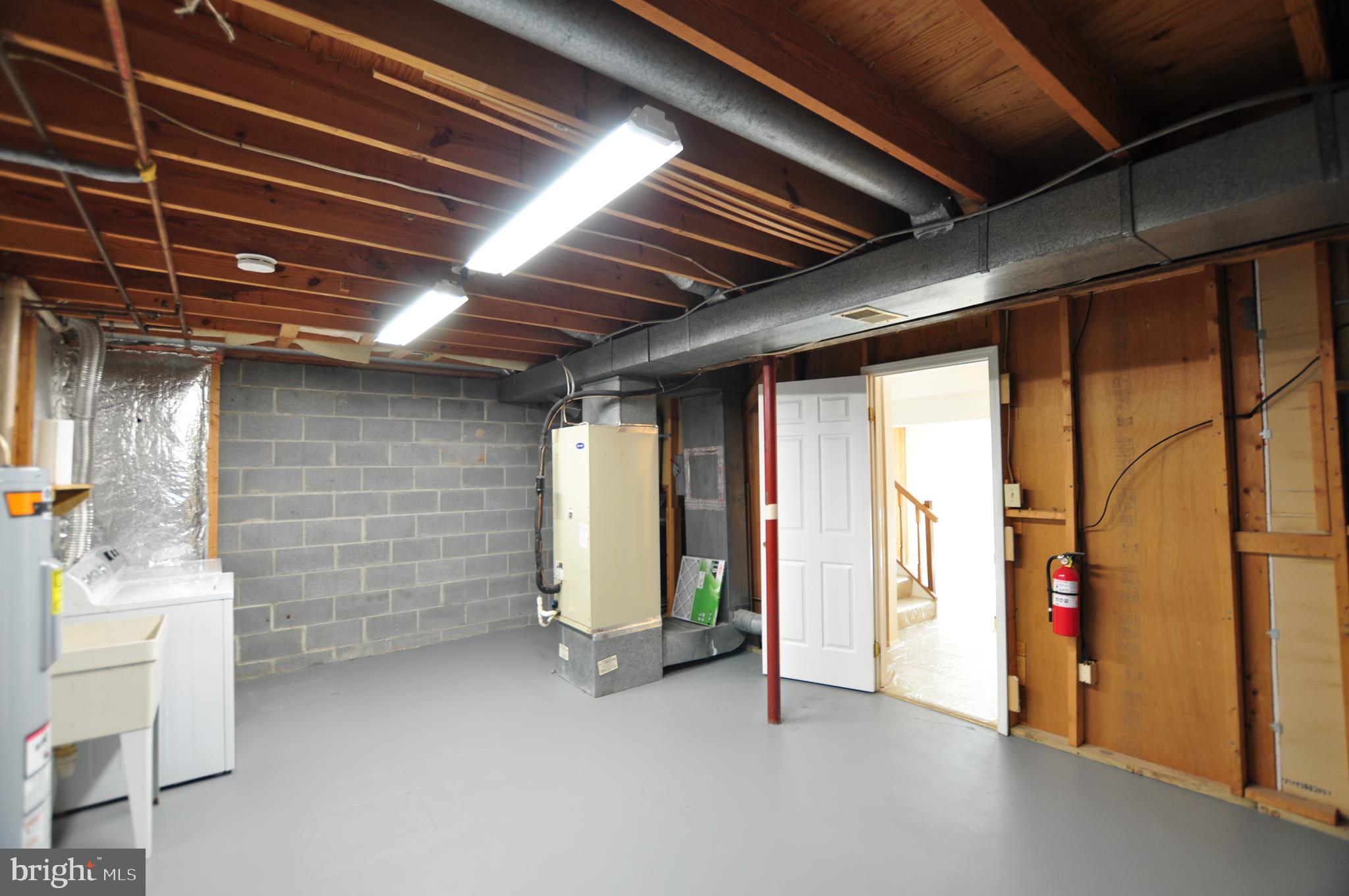 MILL CREEK SOUTH - Residential Lease