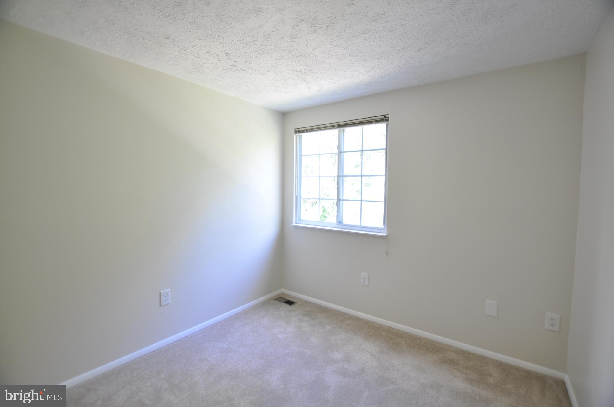 MILL CREEK SOUTH - Residential Lease