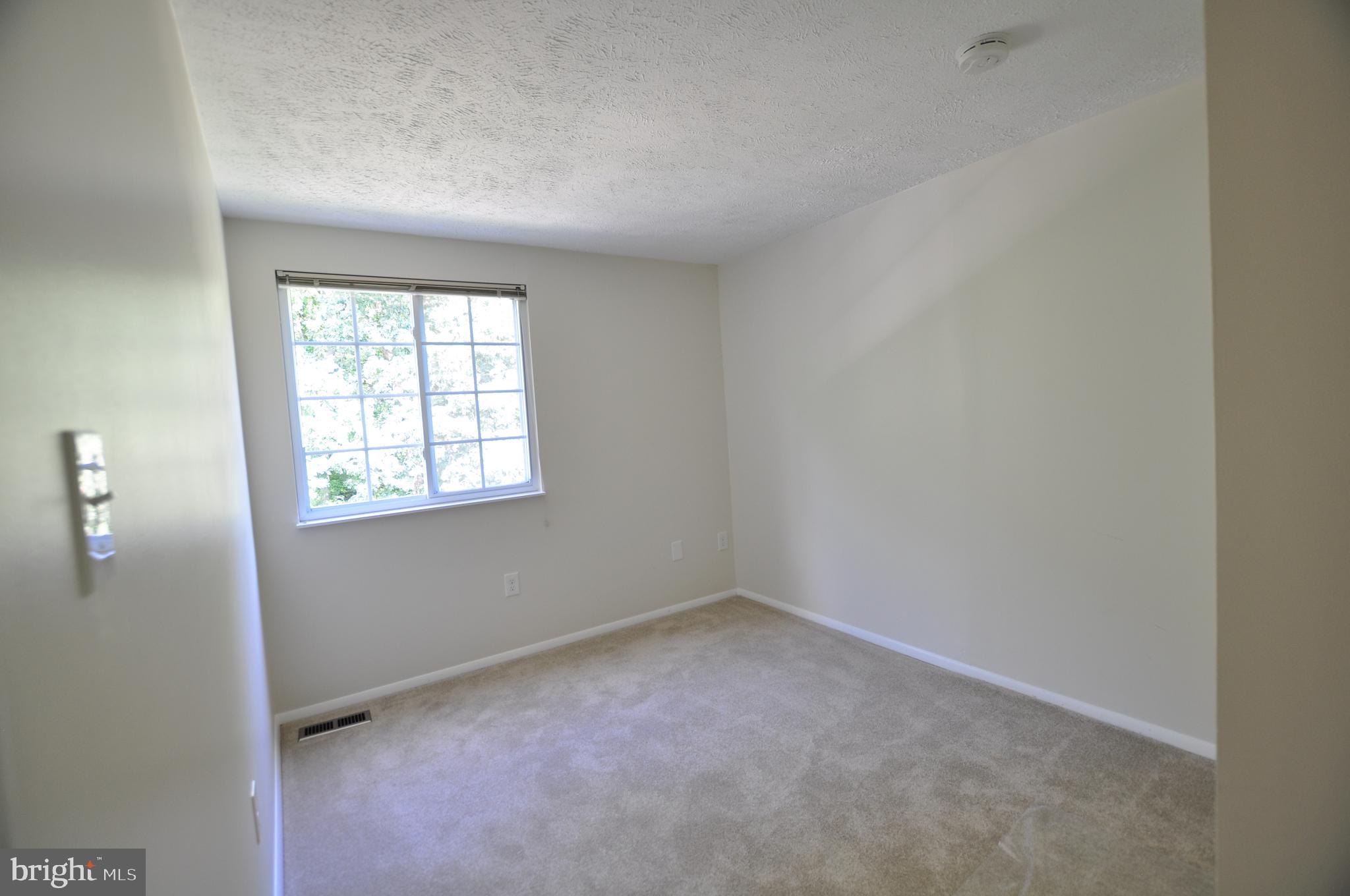 MILL CREEK SOUTH - Residential Lease