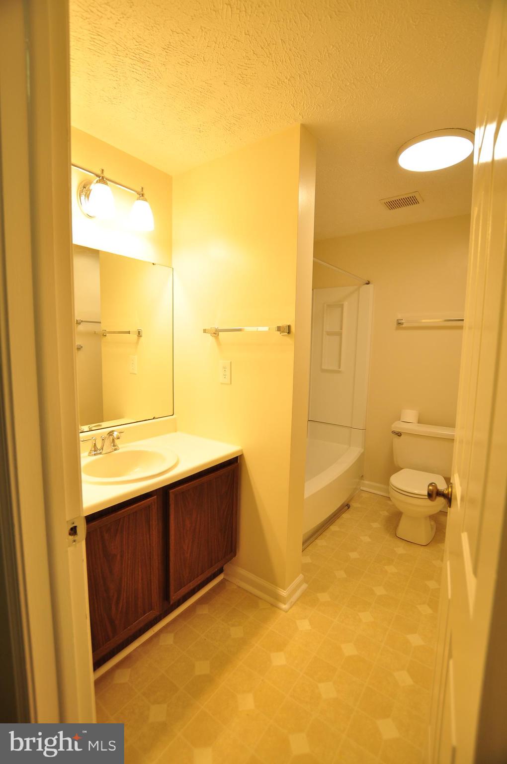 MILL CREEK SOUTH - Residential Lease