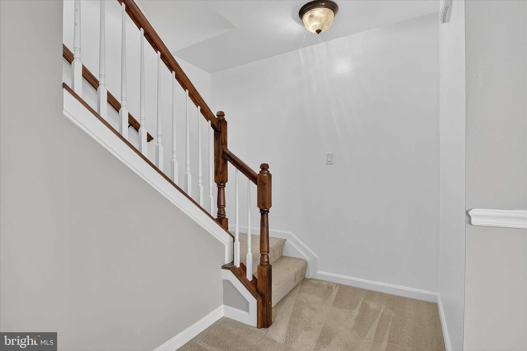 CHATSWORTH VILLAGE CONDO - Residential Lease