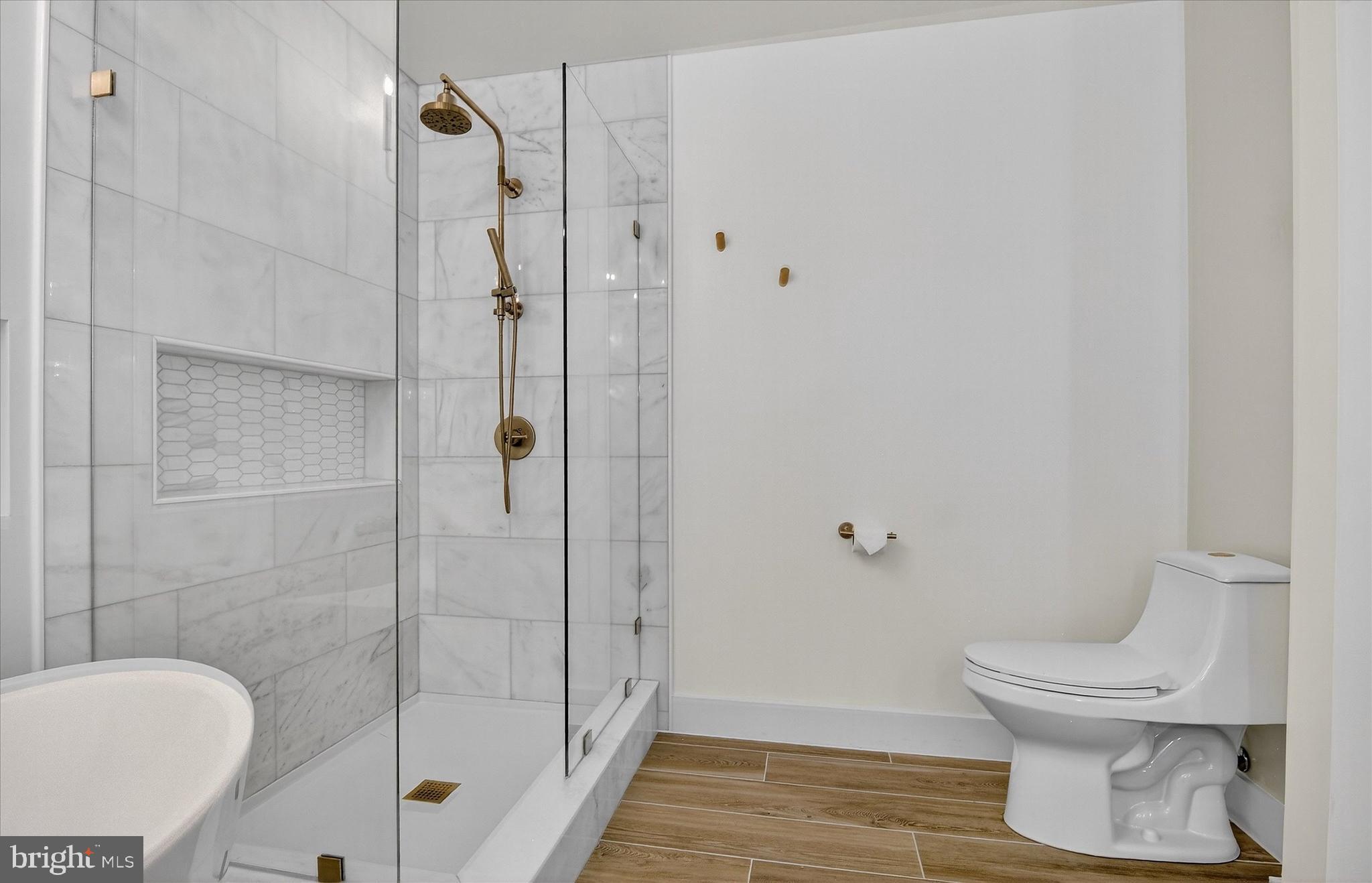 CHATSWORTH VILLAGE CONDO - Residential Lease