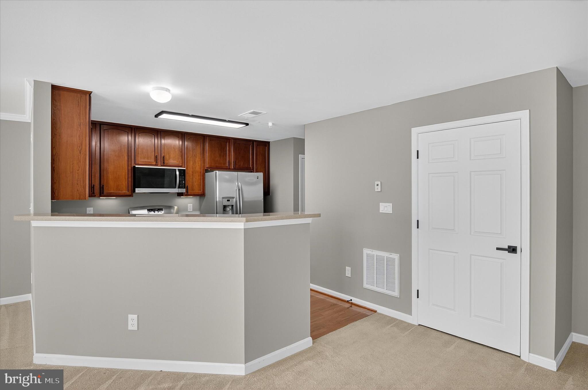 CHATSWORTH VILLAGE CONDO - Residential Lease