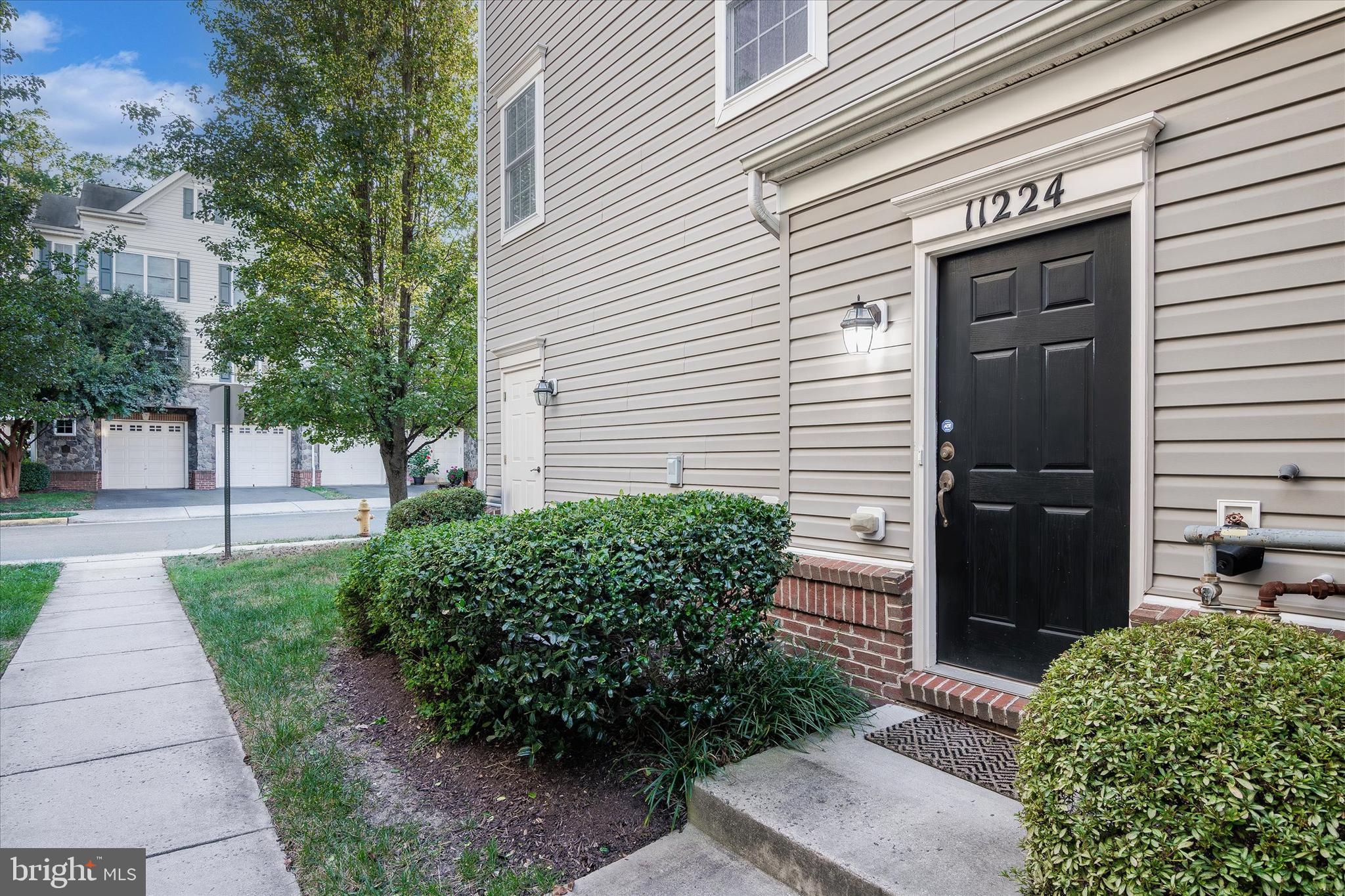 CHATSWORTH VILLAGE CONDO - Residential Lease