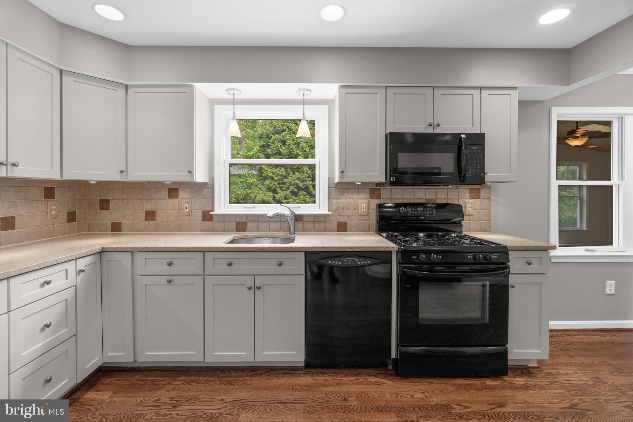 BEAVERBROOK - Residential