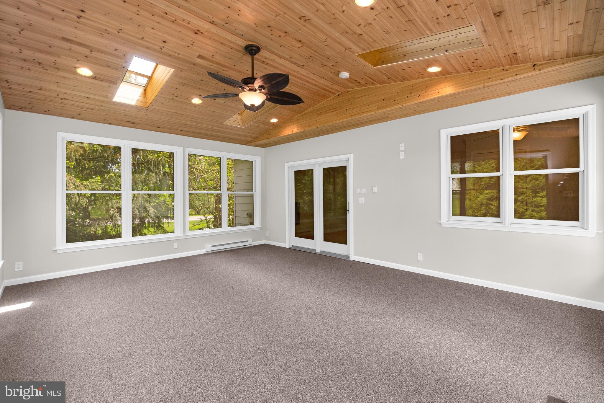 BEAVERBROOK - Residential