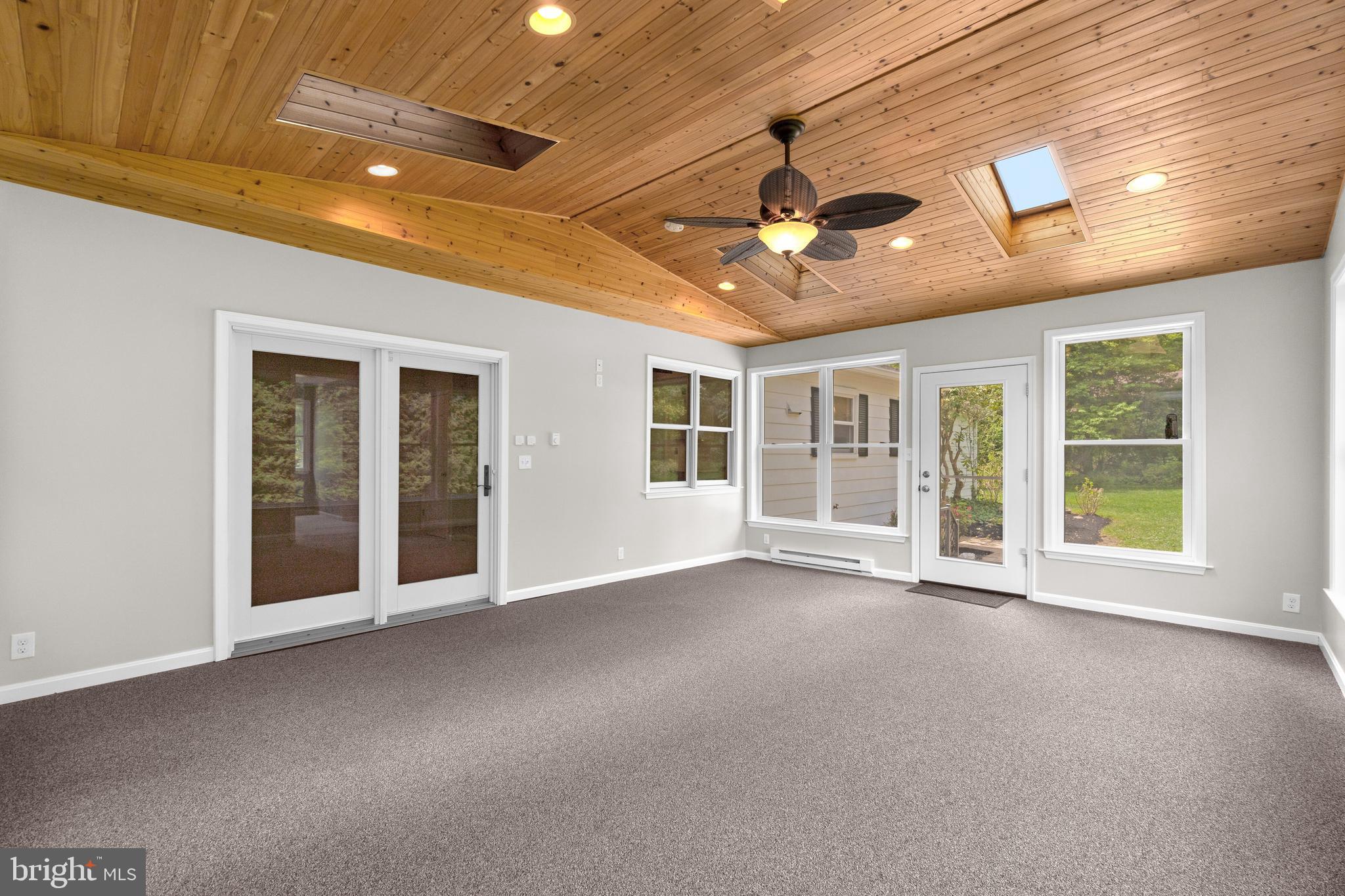 BEAVERBROOK - Residential