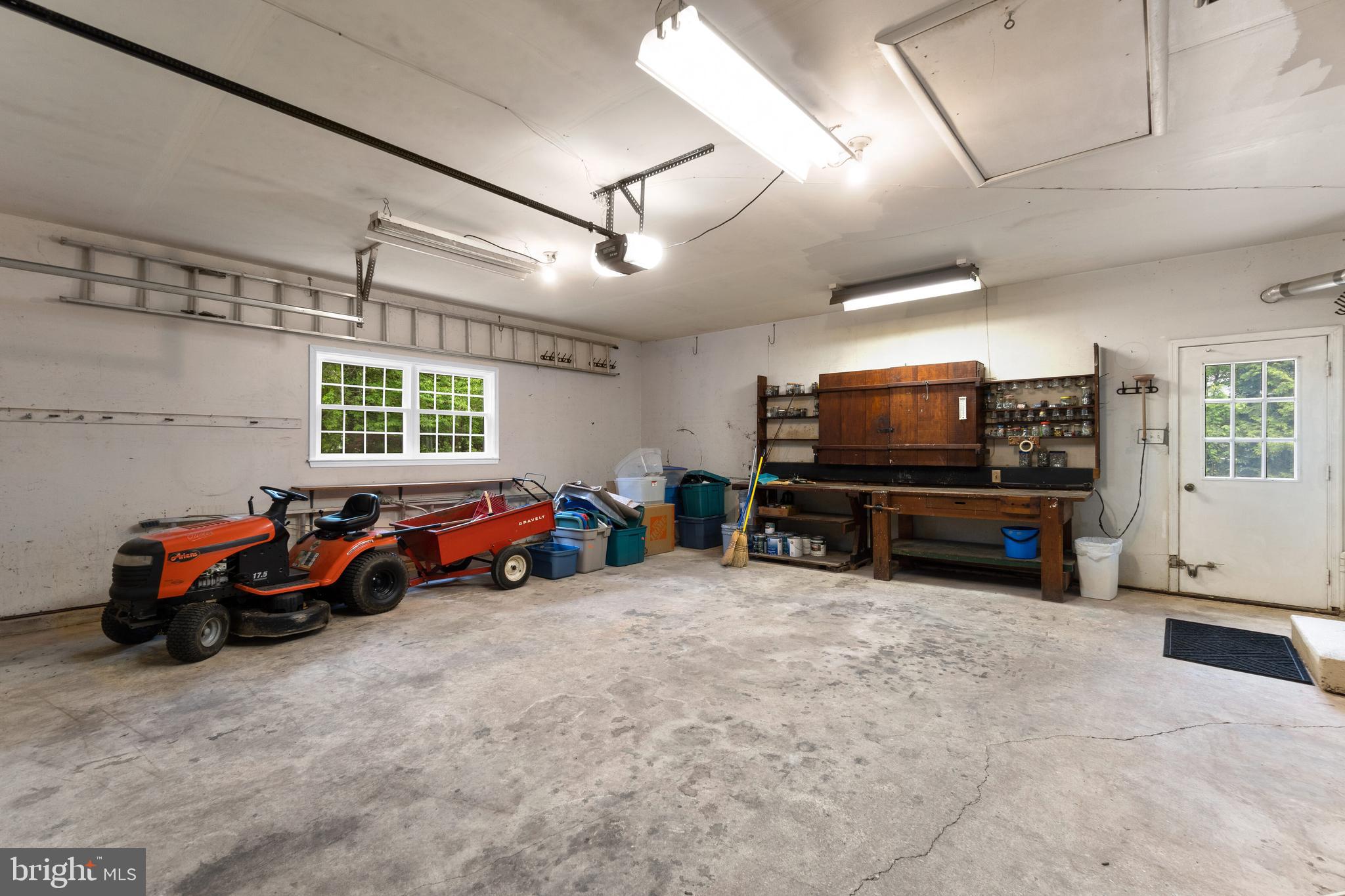 BEAVERBROOK - Residential