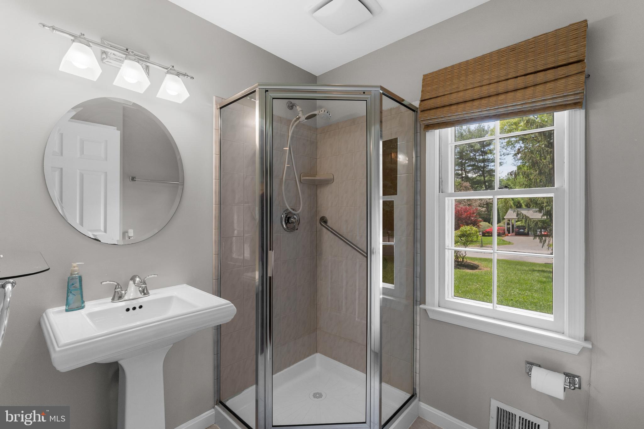 BEAVERBROOK - Residential