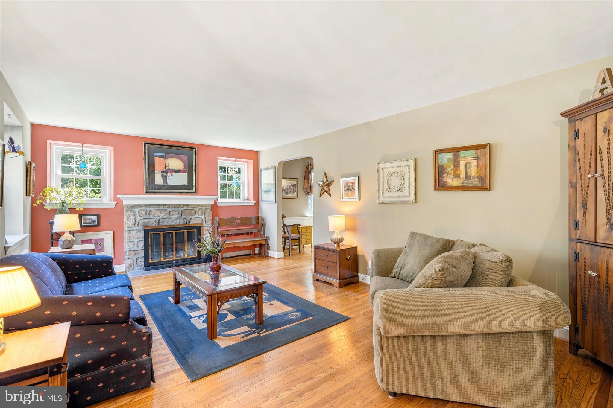 841 IVY ROAD