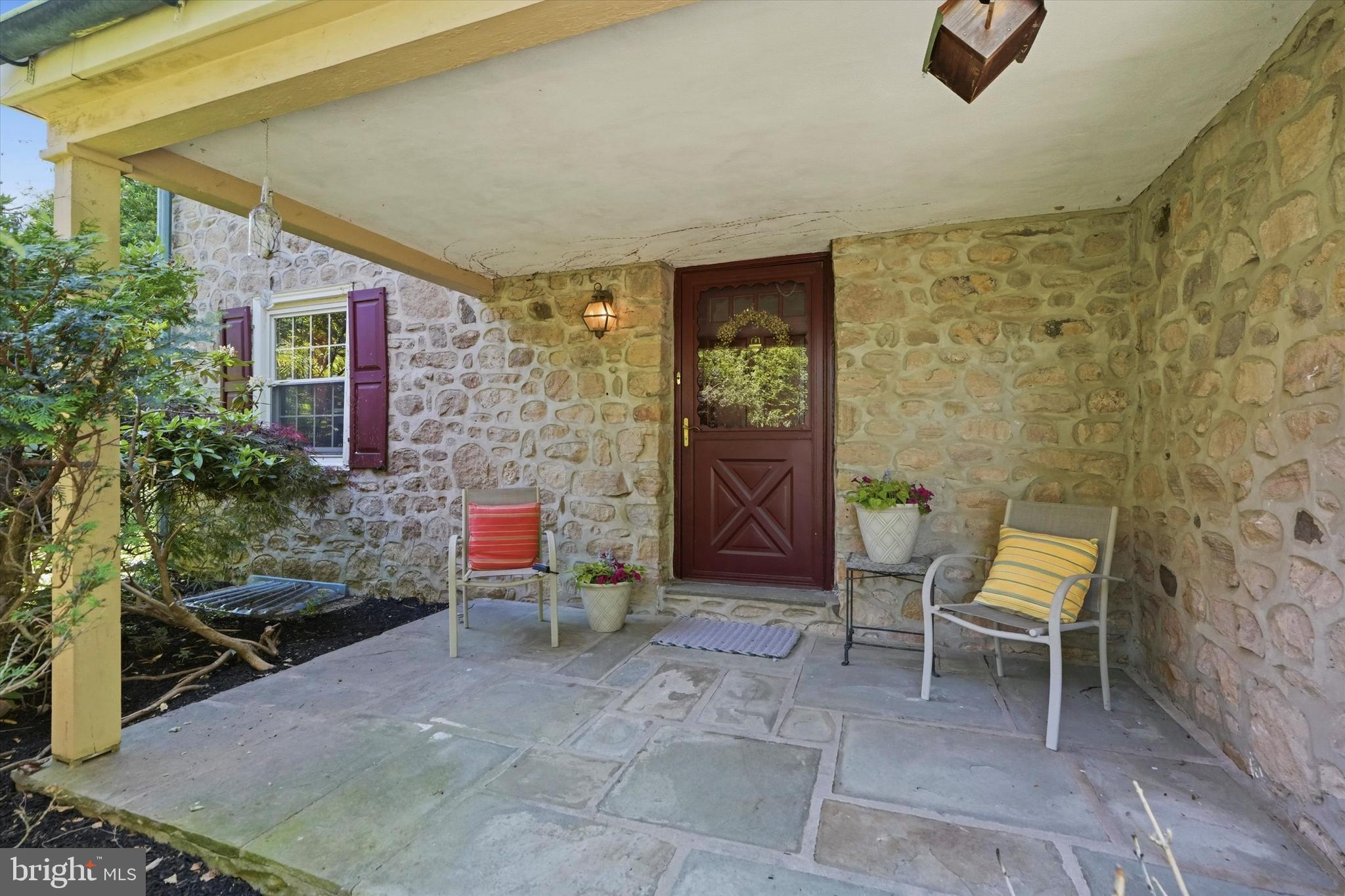 841 IVY ROAD