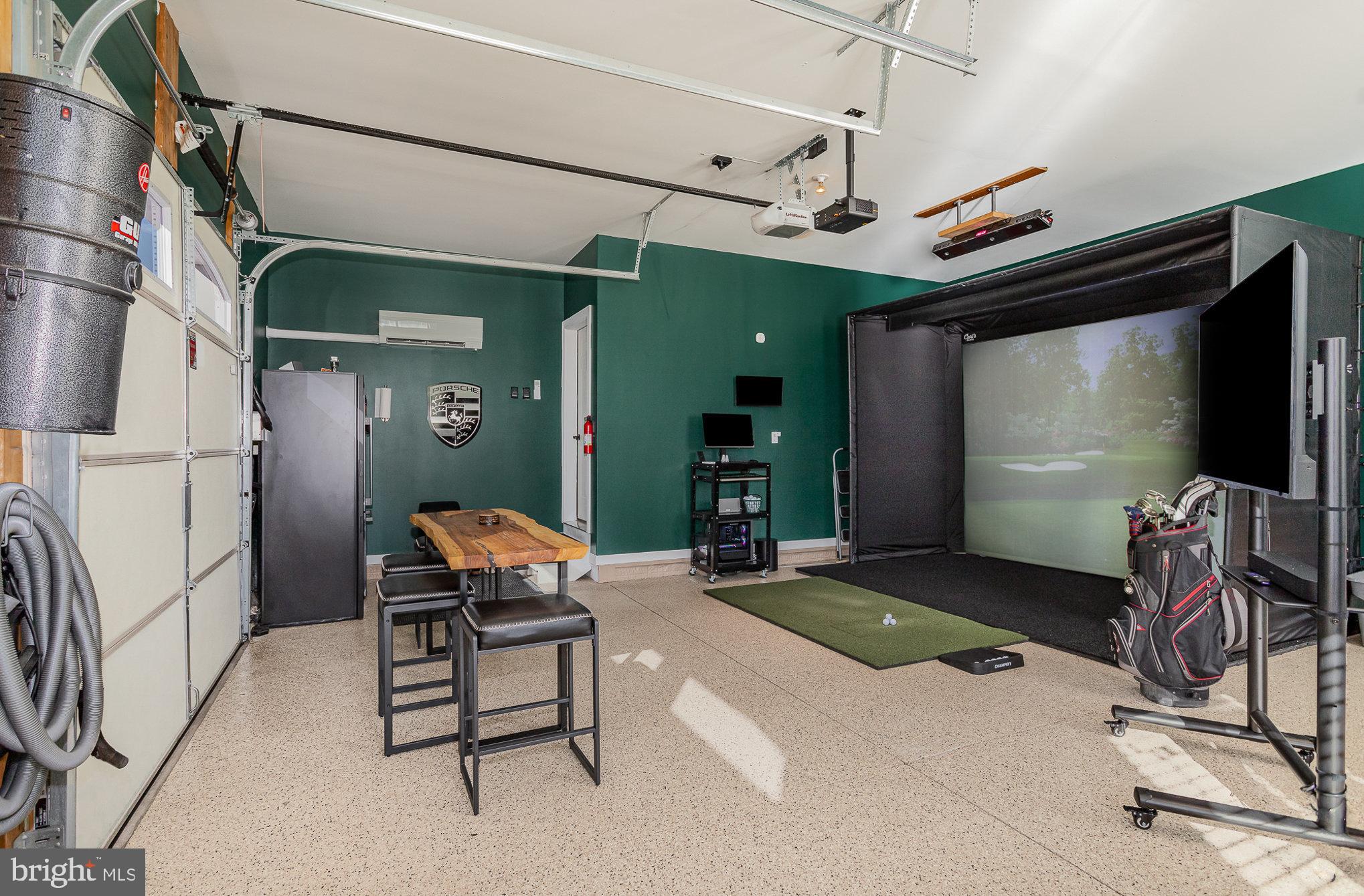 THORNBURY HUNT - Residential