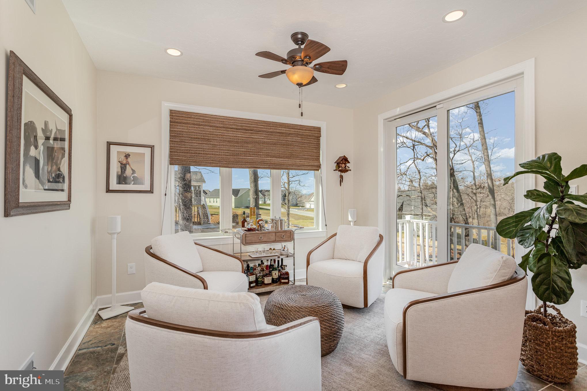 THORNBURY HUNT - Residential