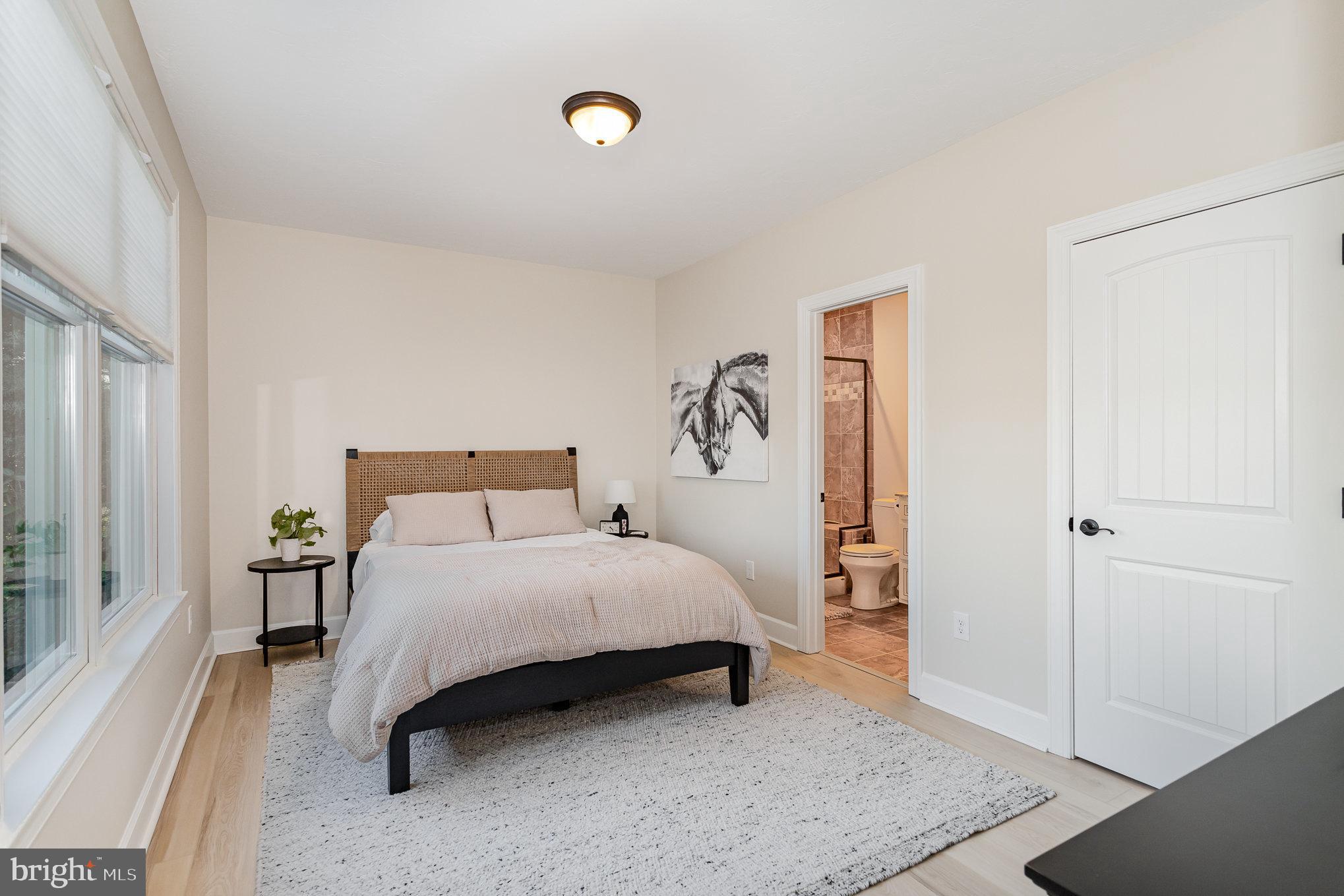 THORNBURY HUNT - Residential