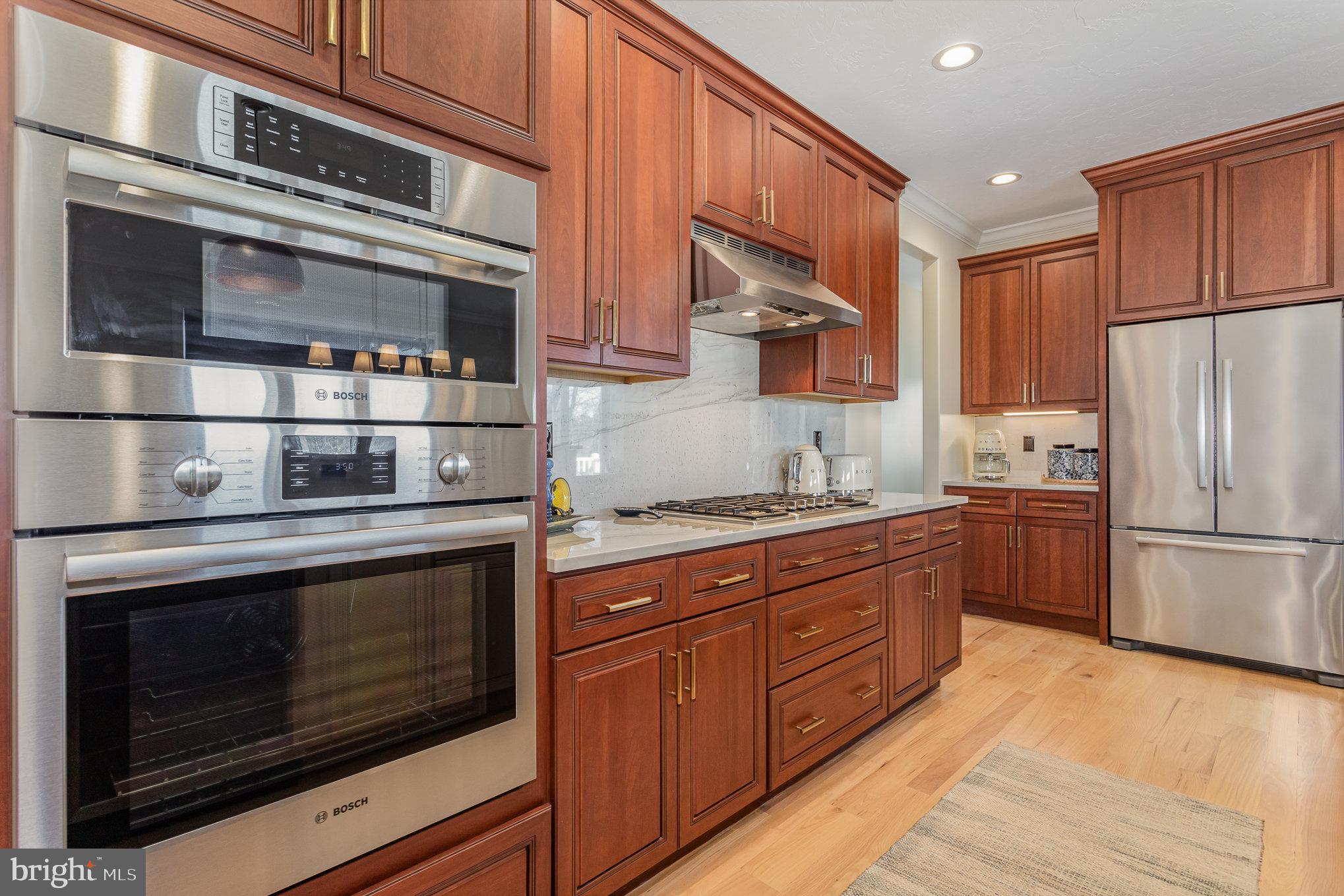 THORNBURY HUNT - Residential