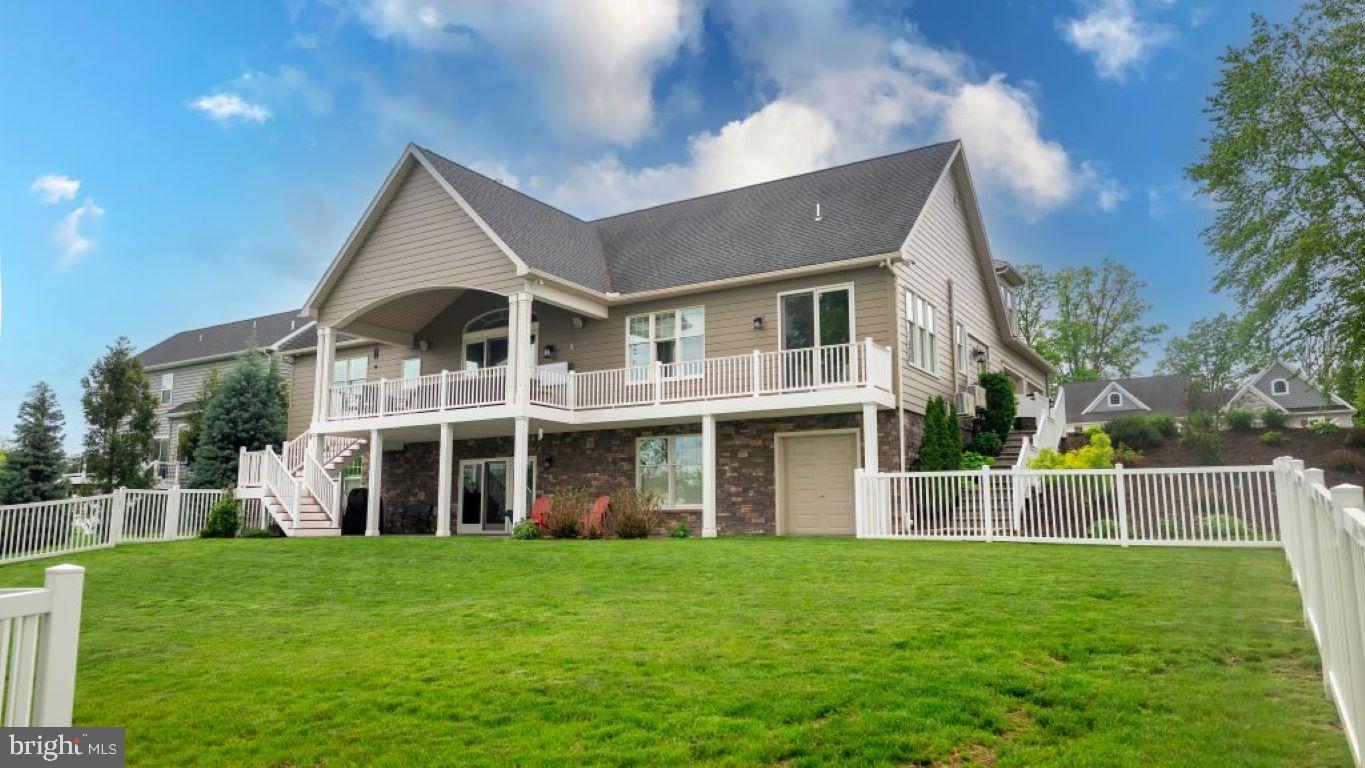 THORNBURY HUNT - Residential