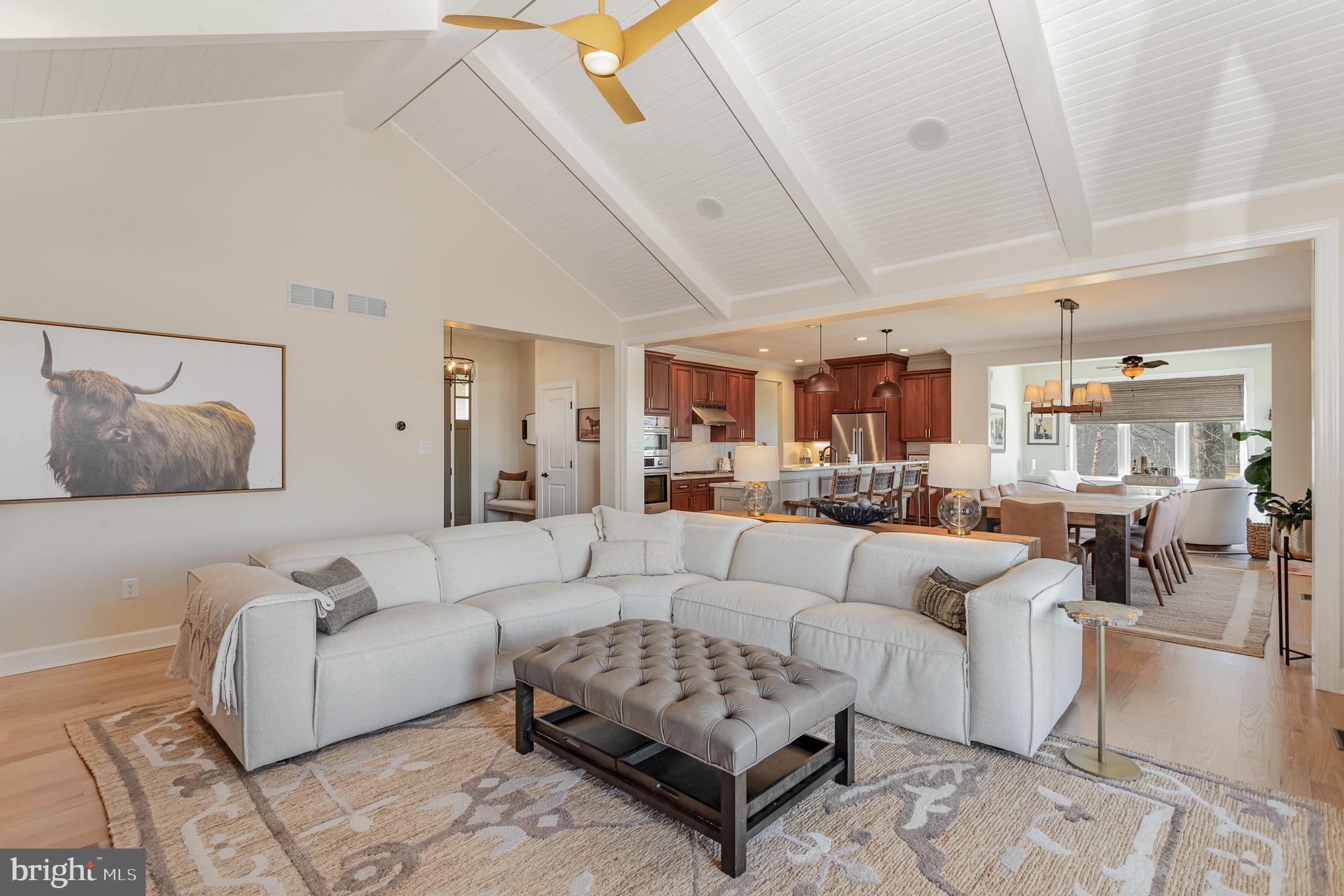 THORNBURY HUNT - Residential