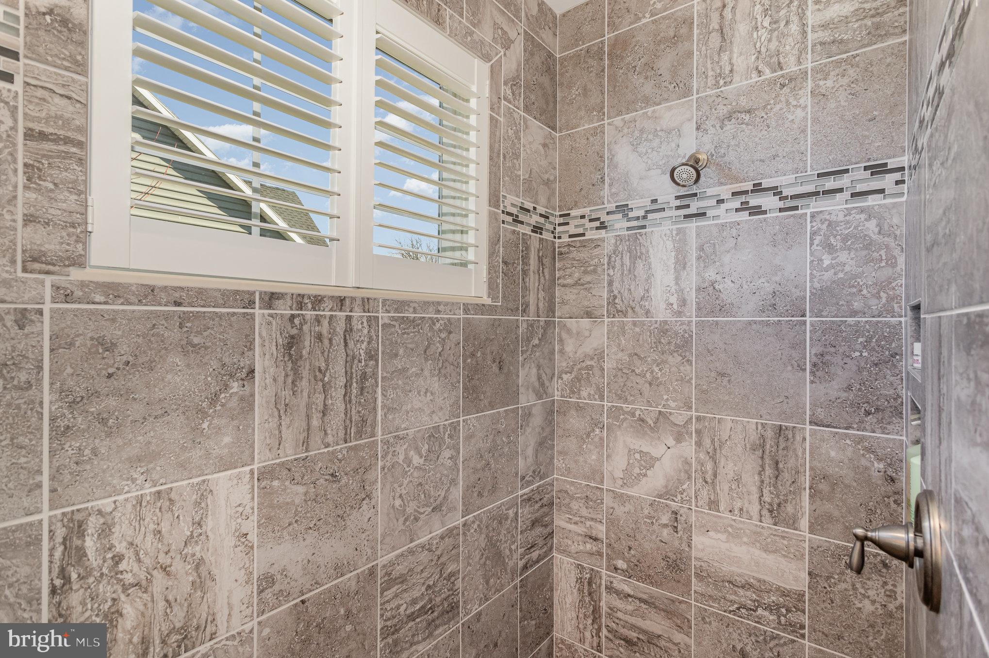 THORNBURY HUNT - Residential