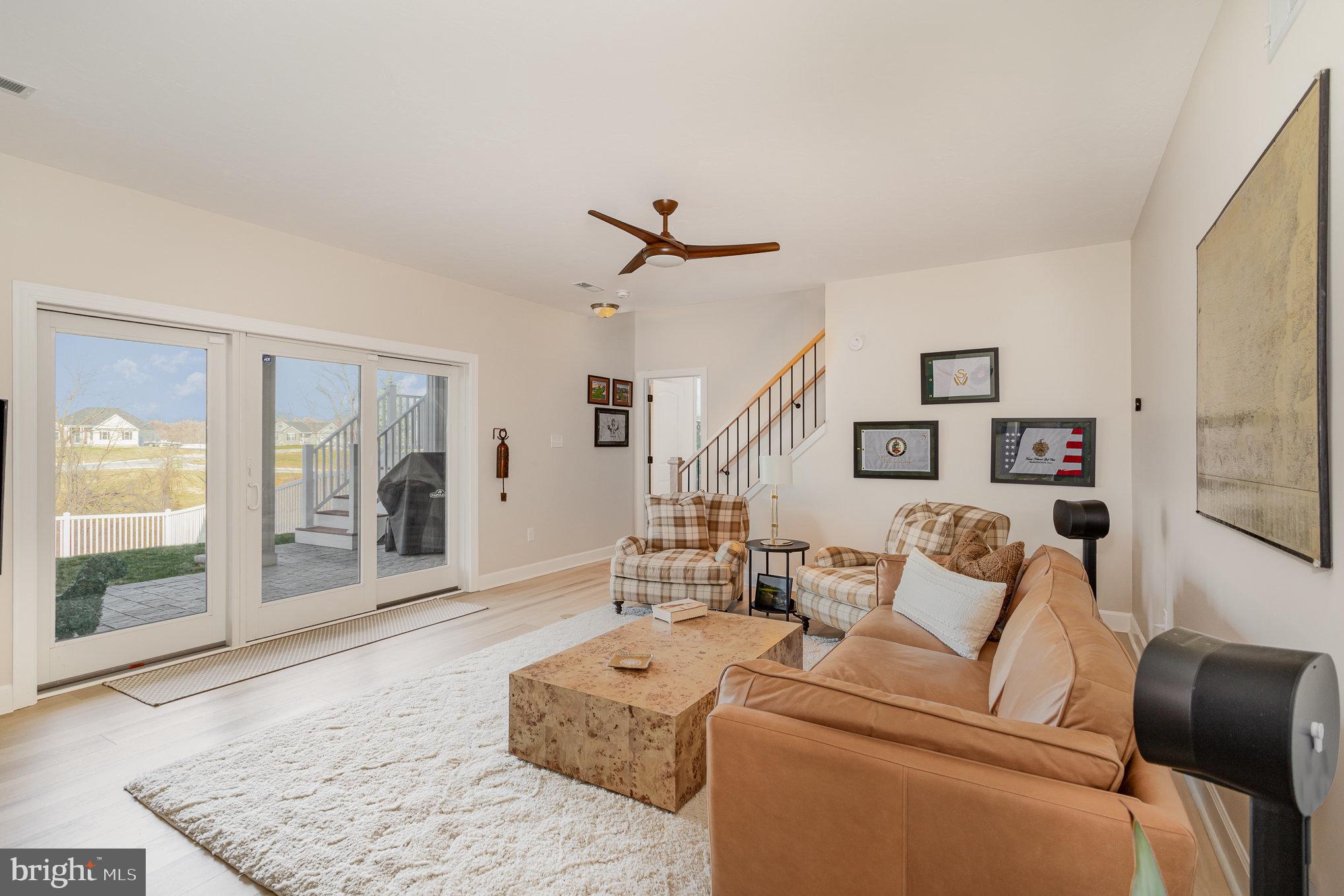 THORNBURY HUNT - Residential