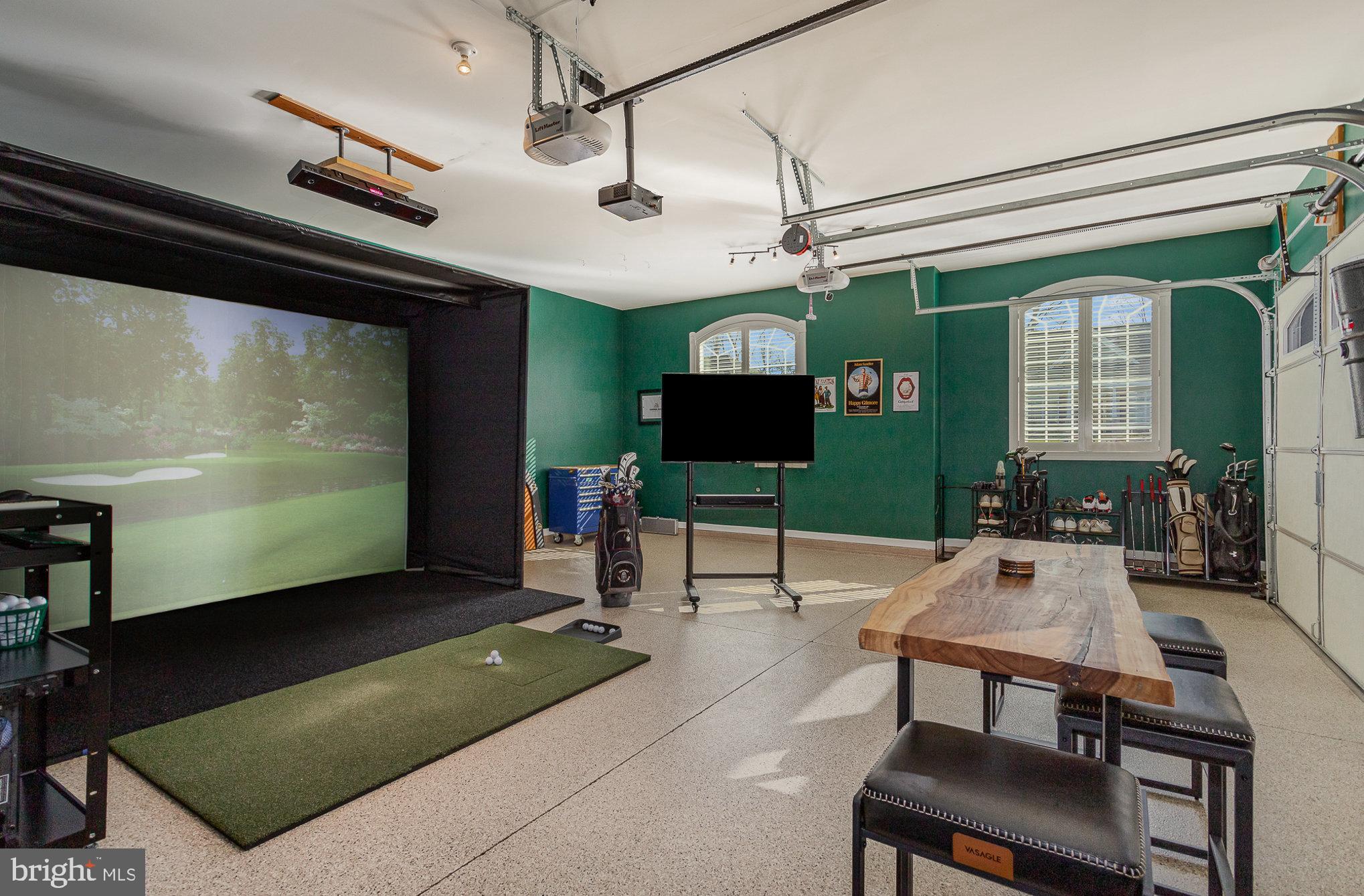 THORNBURY HUNT - Residential