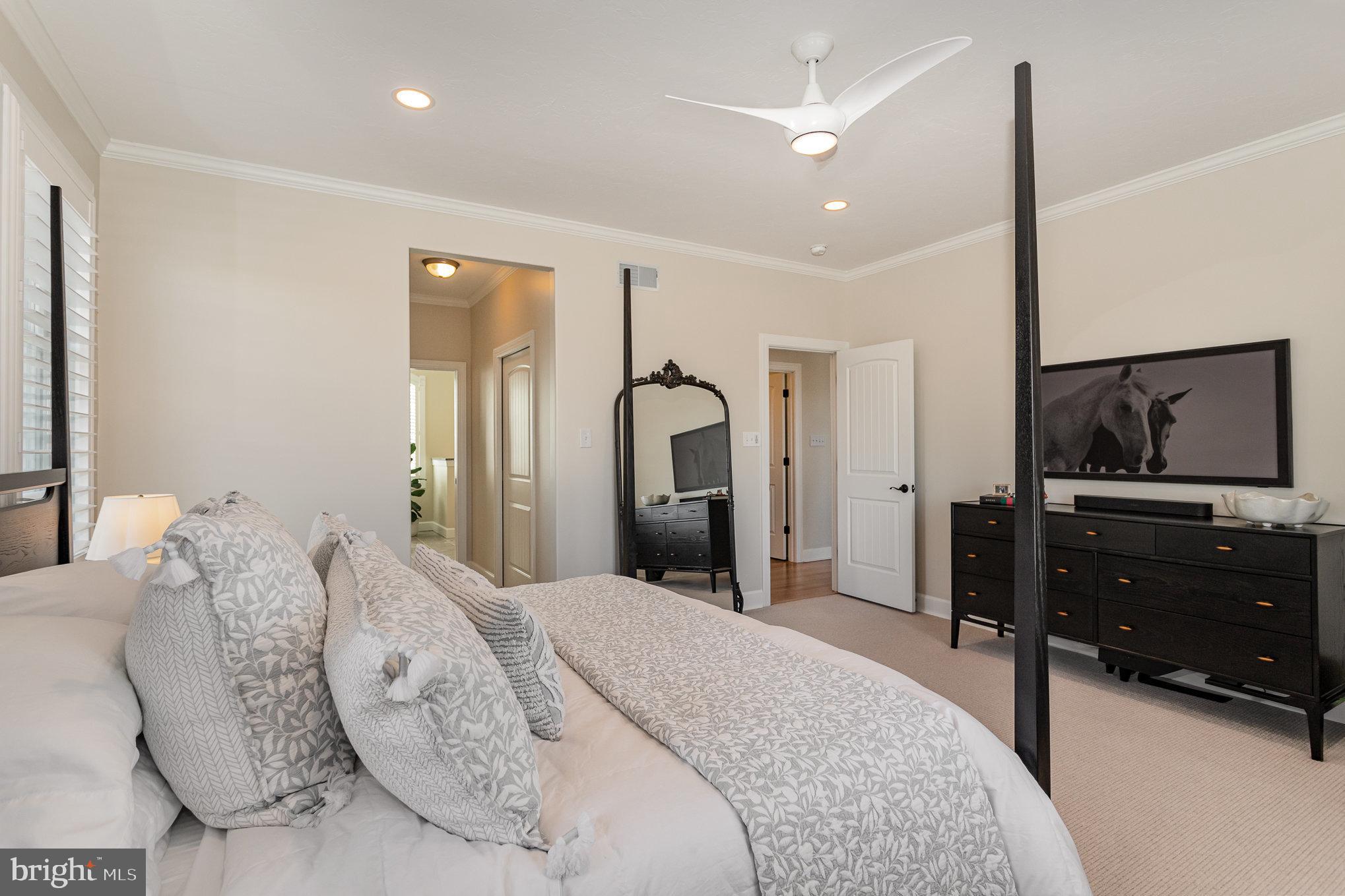 THORNBURY HUNT - Residential