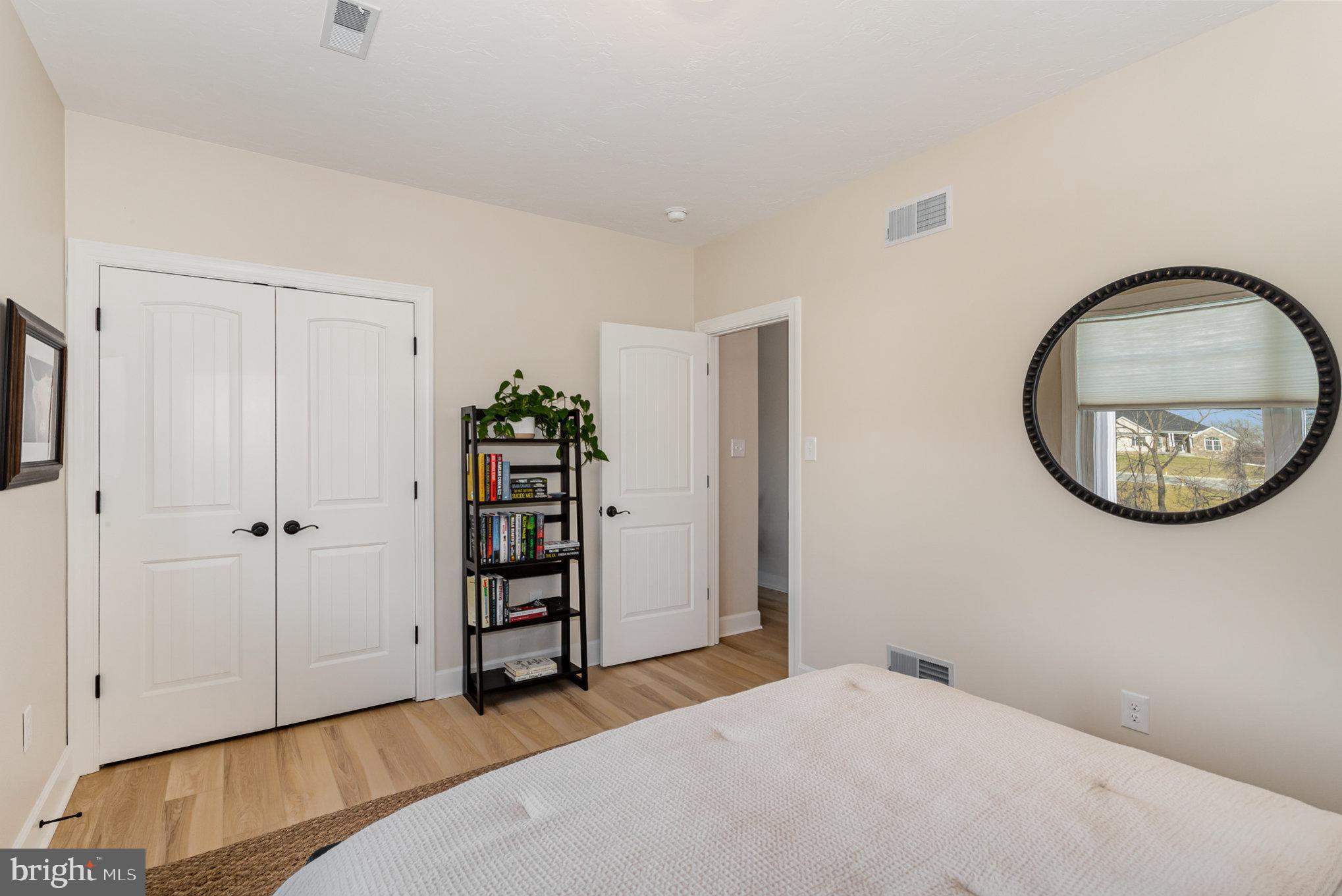 THORNBURY HUNT - Residential