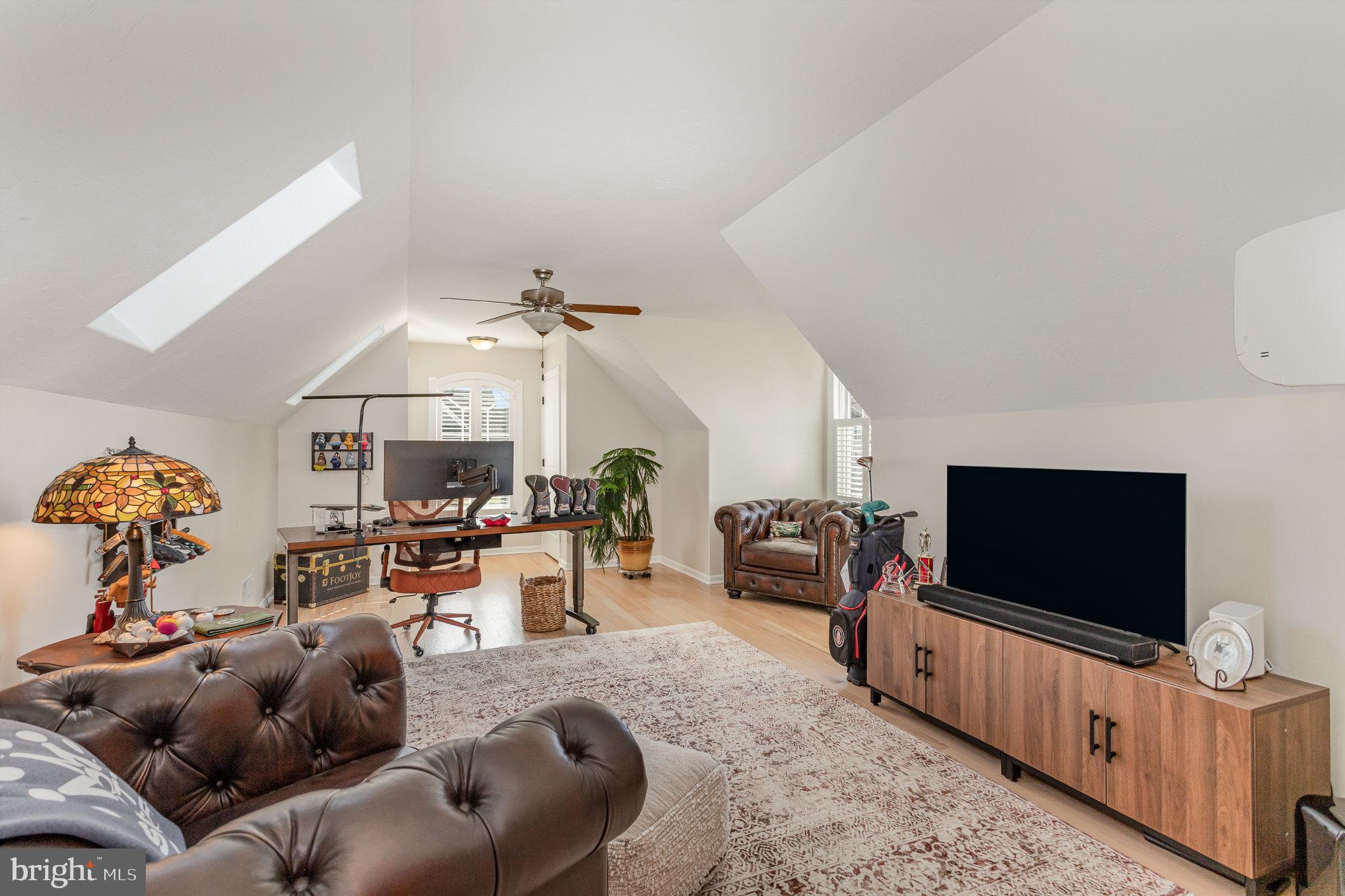 THORNBURY HUNT - Residential