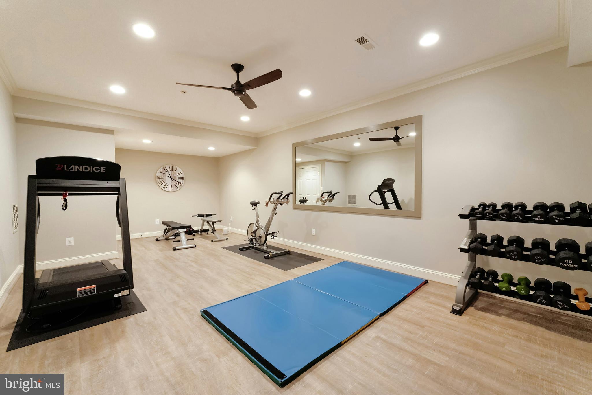 BELMONT COUNTRY CLUB - Residential