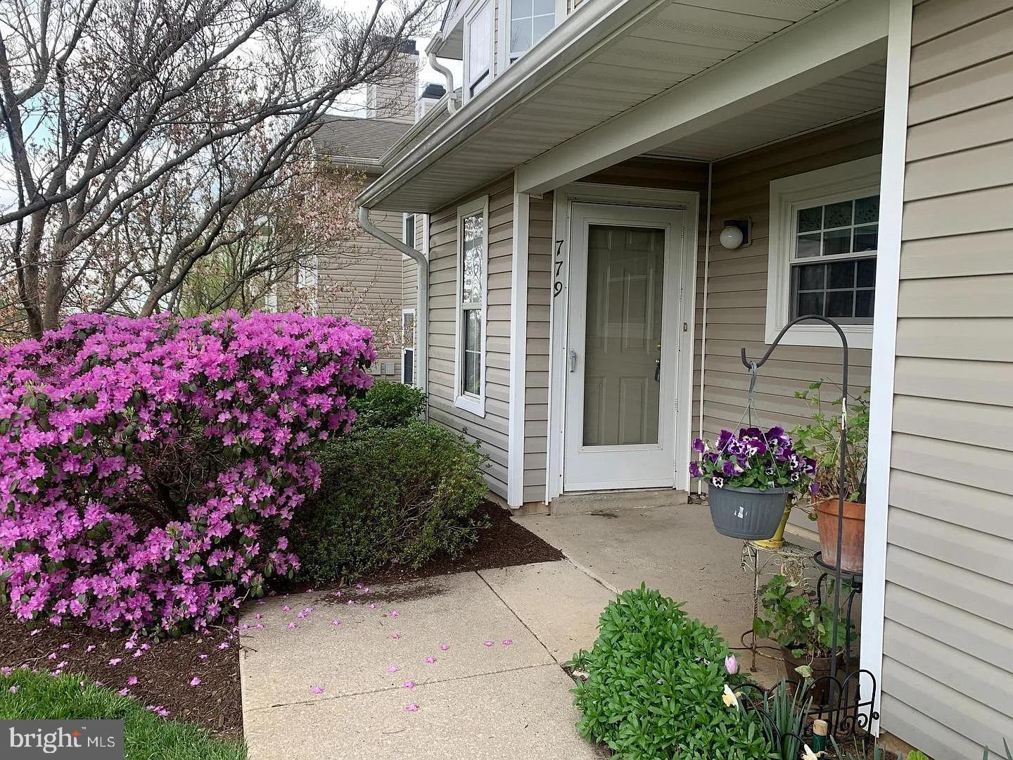 EXTON STATION - Residential Lease