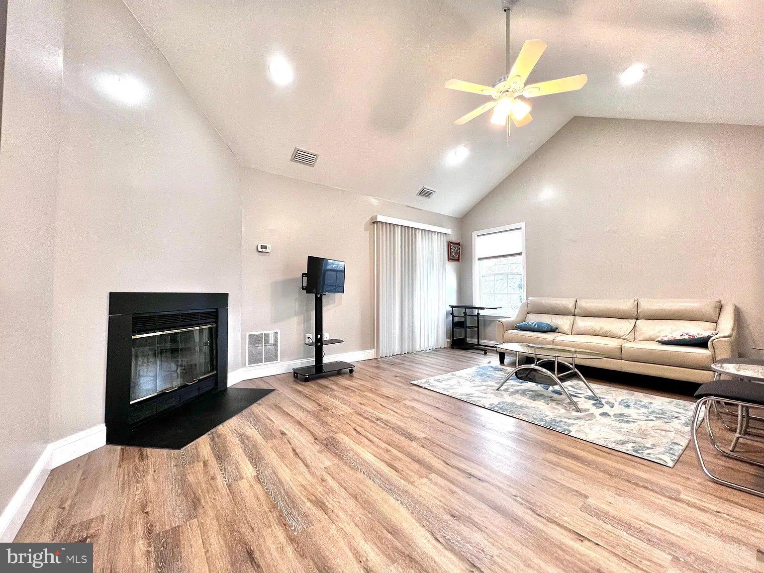 EXTON STATION - Residential Lease