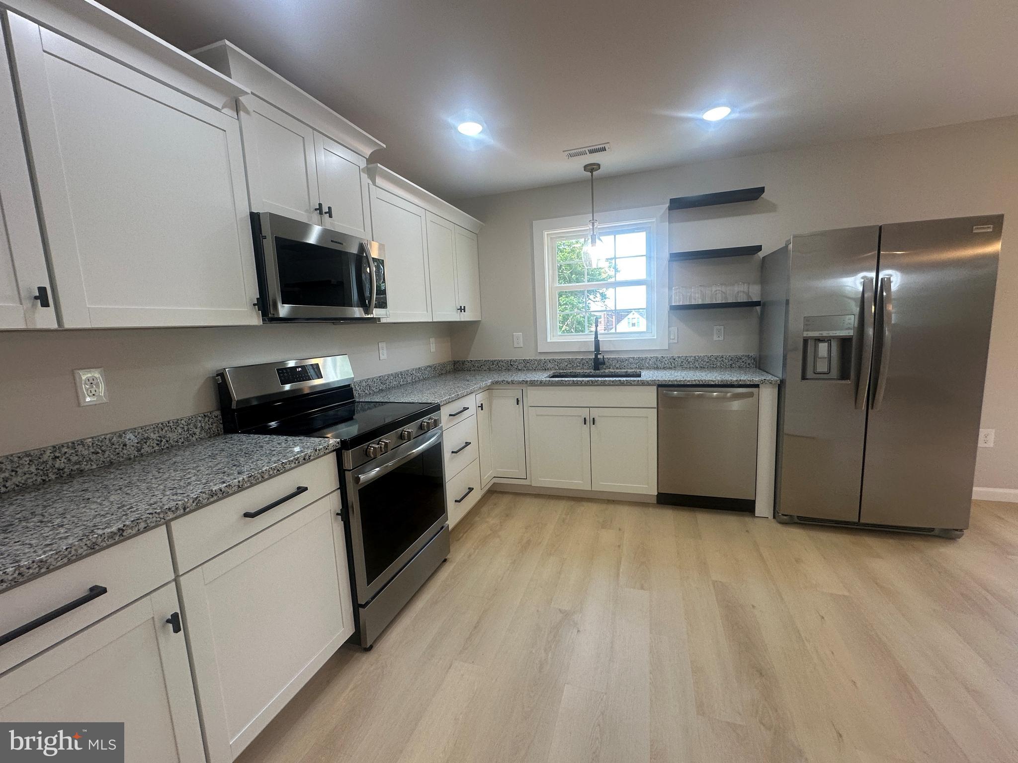 606 FAIRFAX STREET