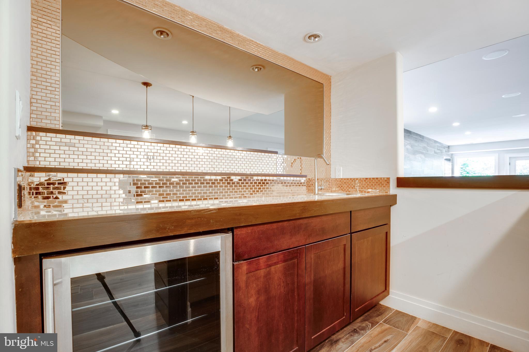 VIENNA WOODS - Residential