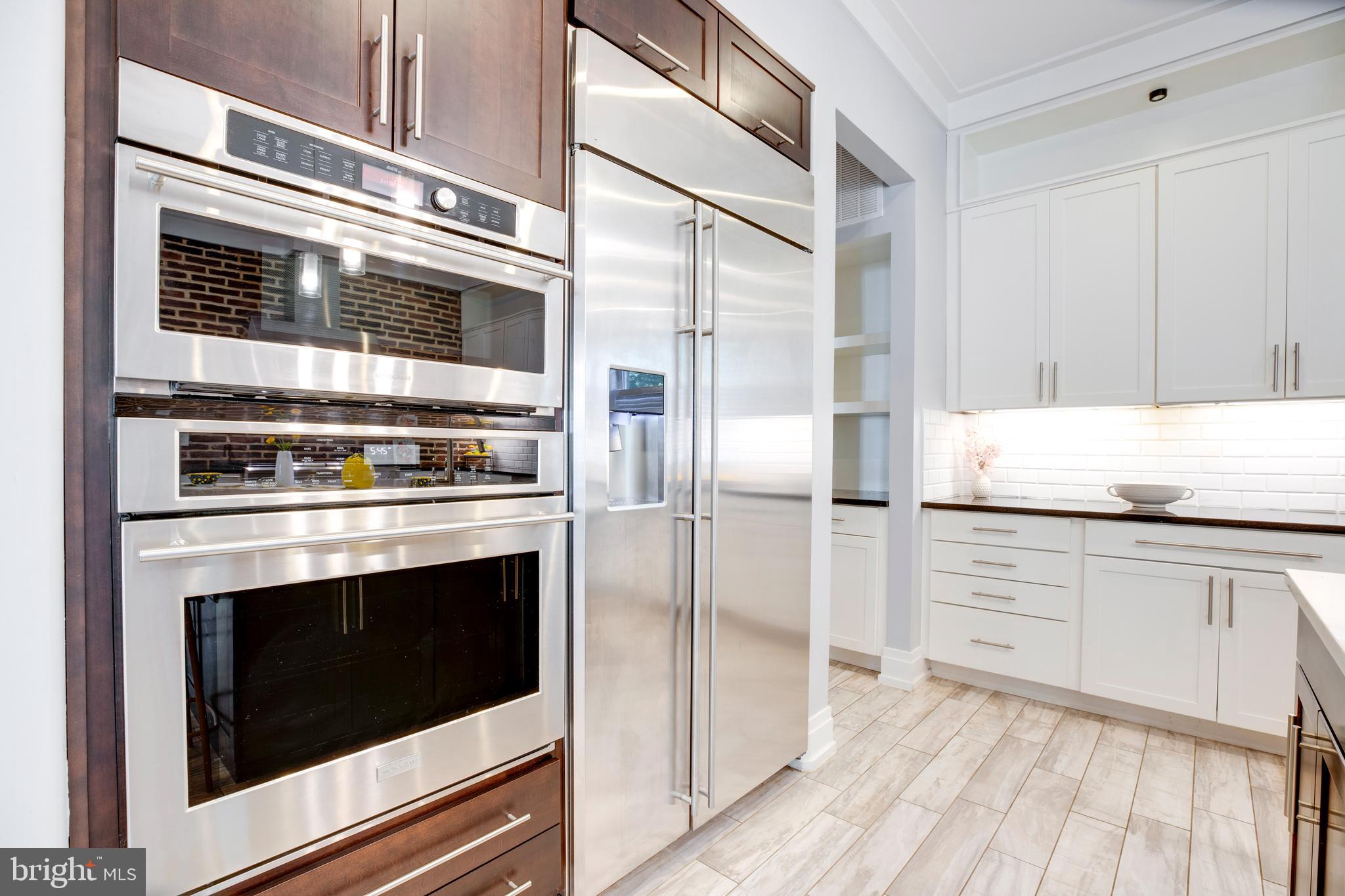 VIENNA WOODS - Residential