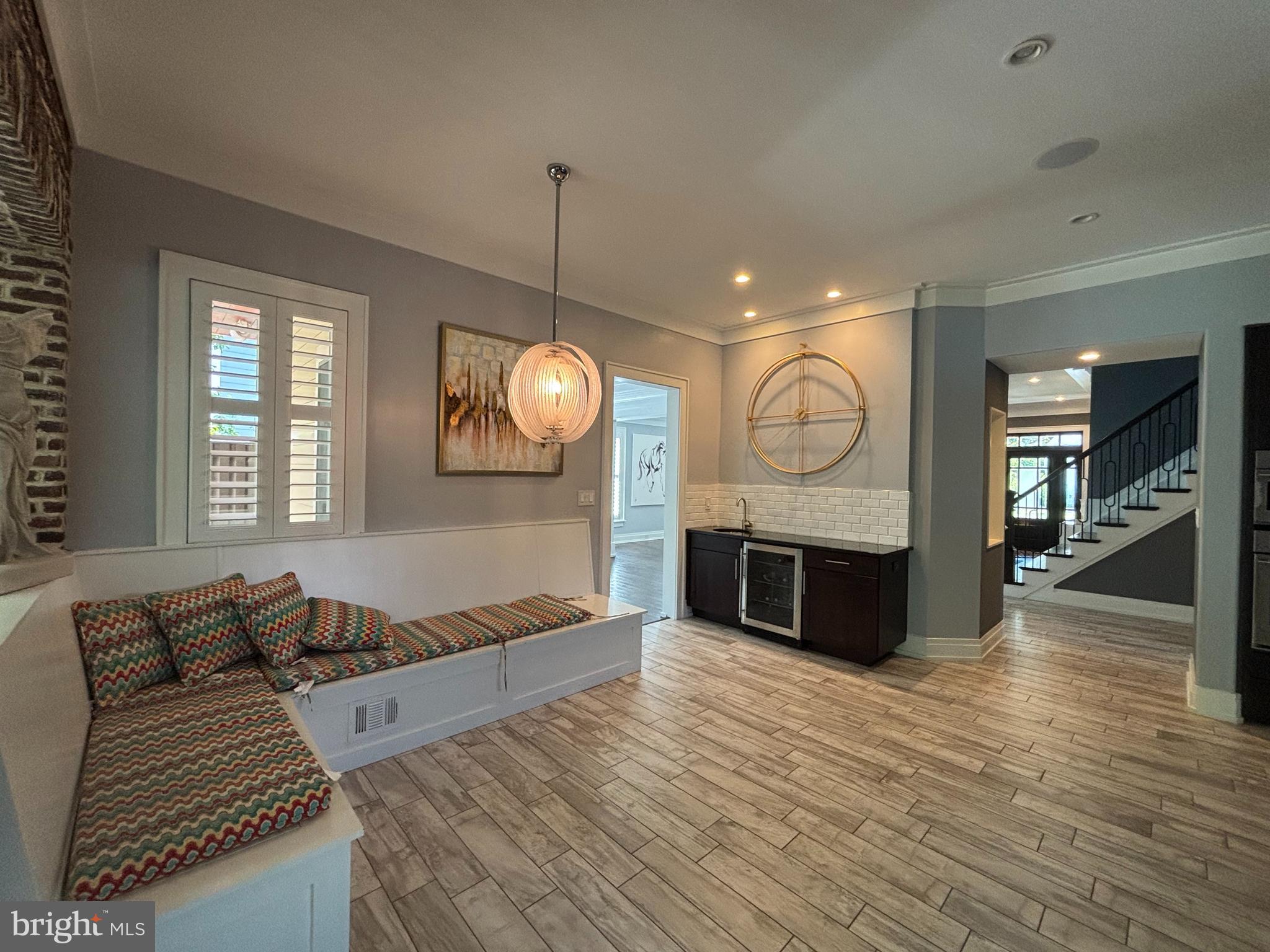 VIENNA WOODS - Residential