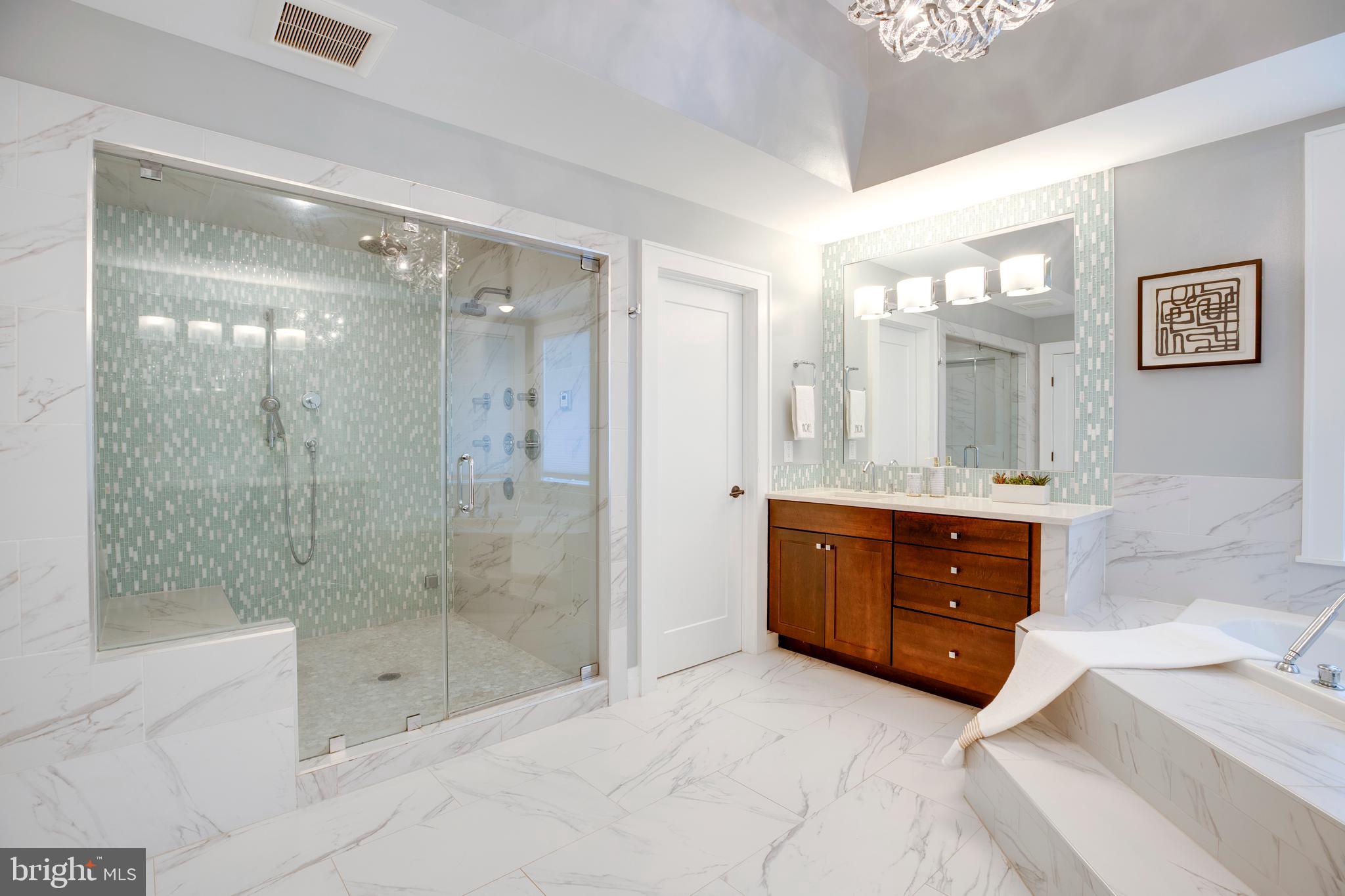 VIENNA WOODS - Residential