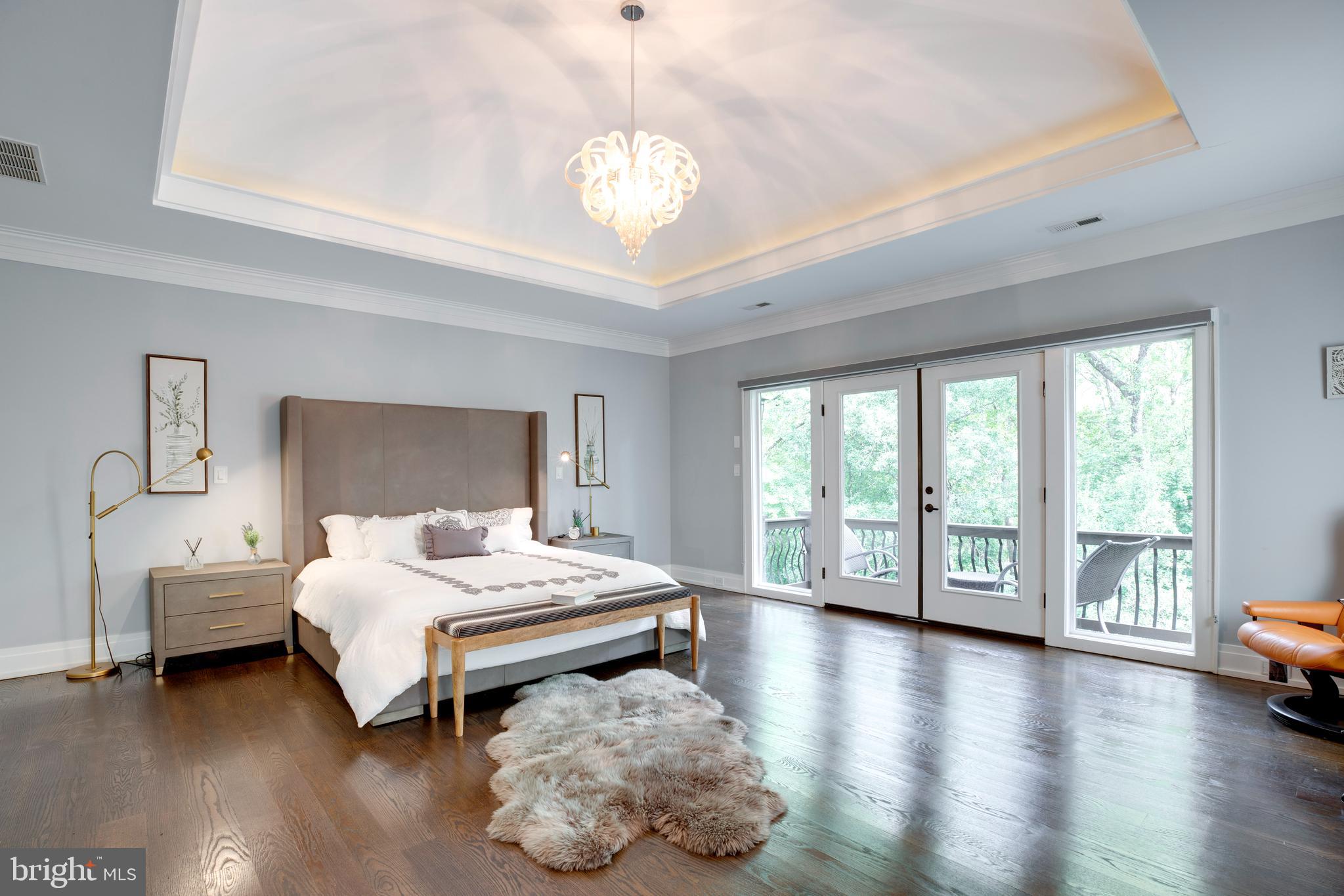 VIENNA WOODS - Residential