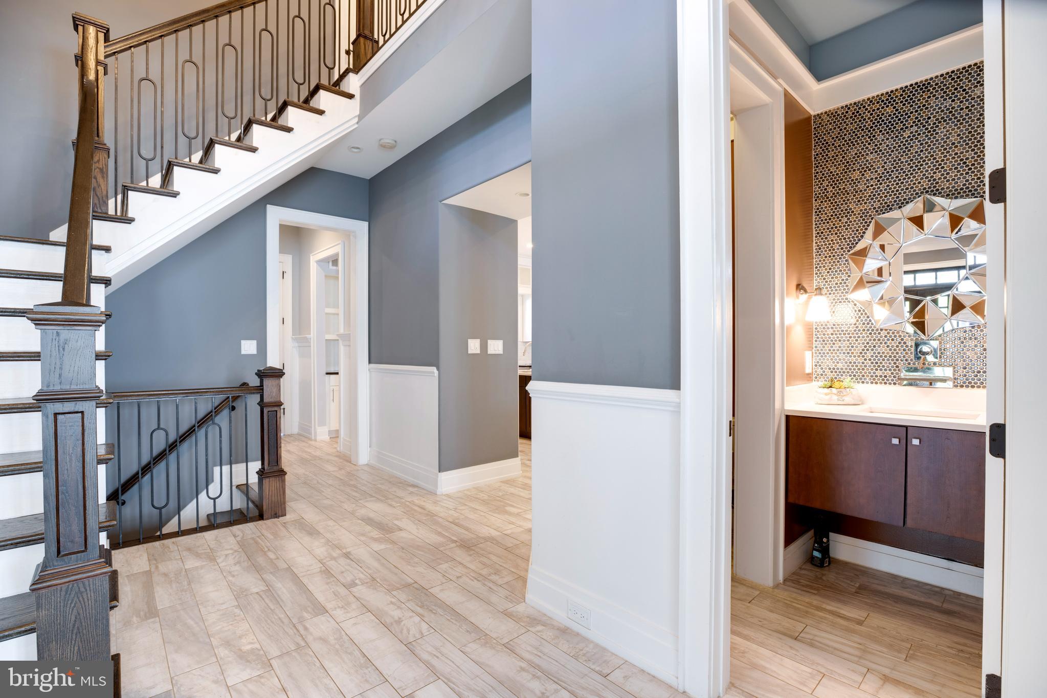 VIENNA WOODS - Residential