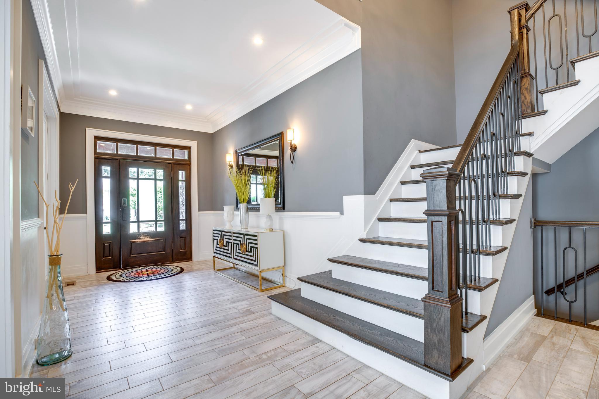 510 WALKER STREET SW