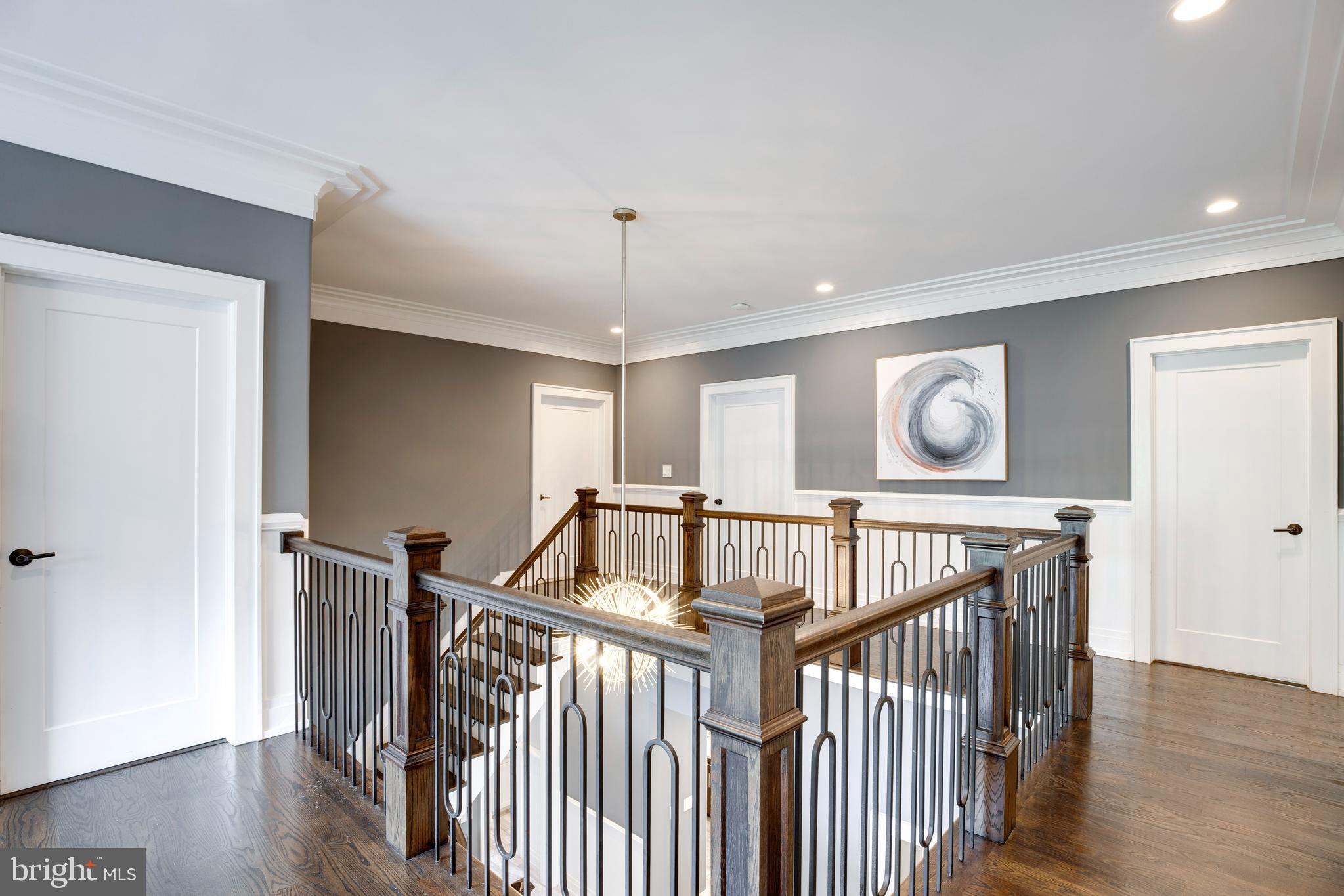 VIENNA WOODS - Residential