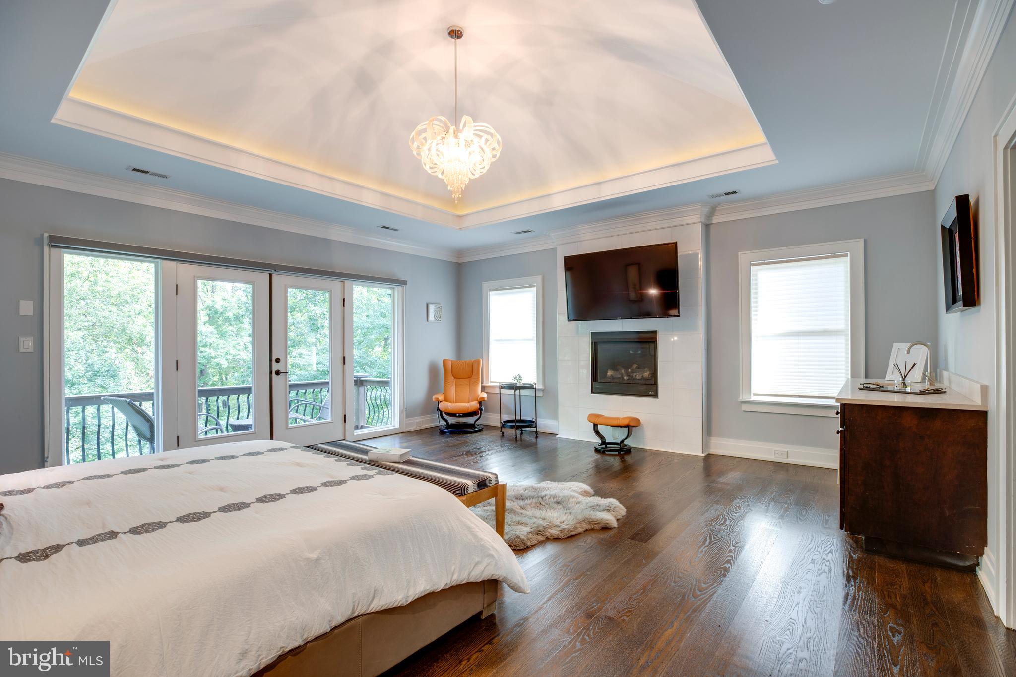 VIENNA WOODS - Residential