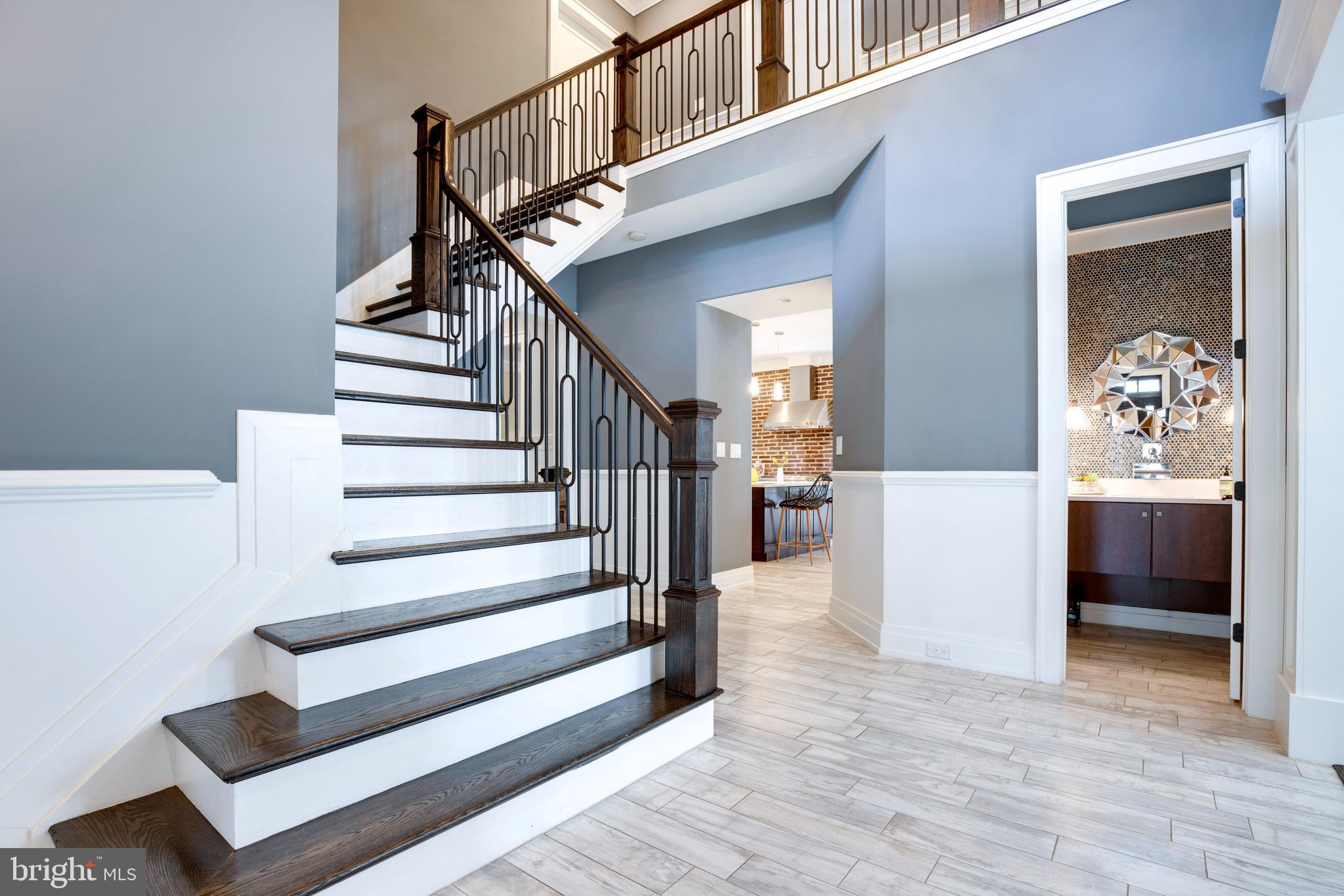 VIENNA WOODS - Residential