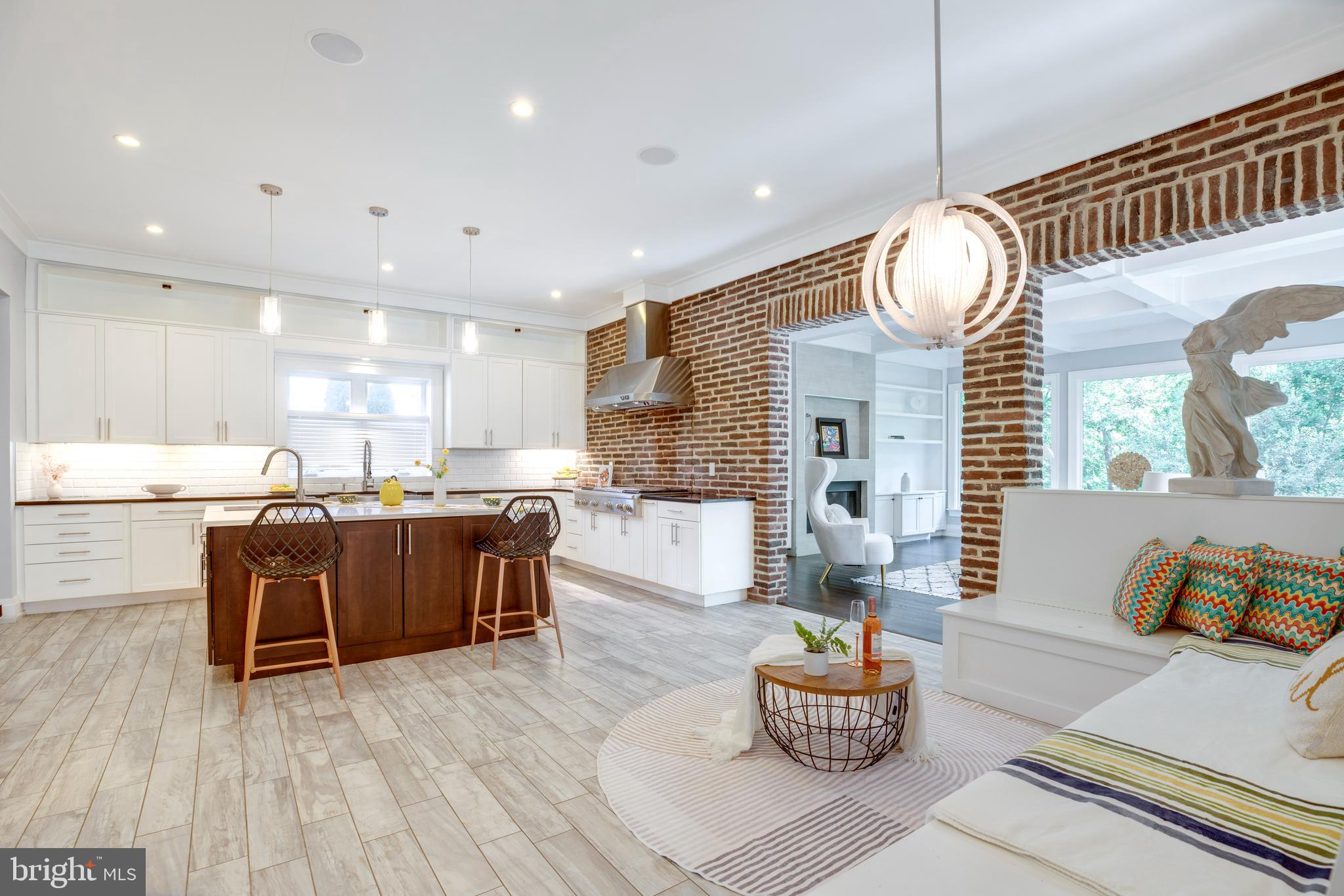 VIENNA WOODS - Residential