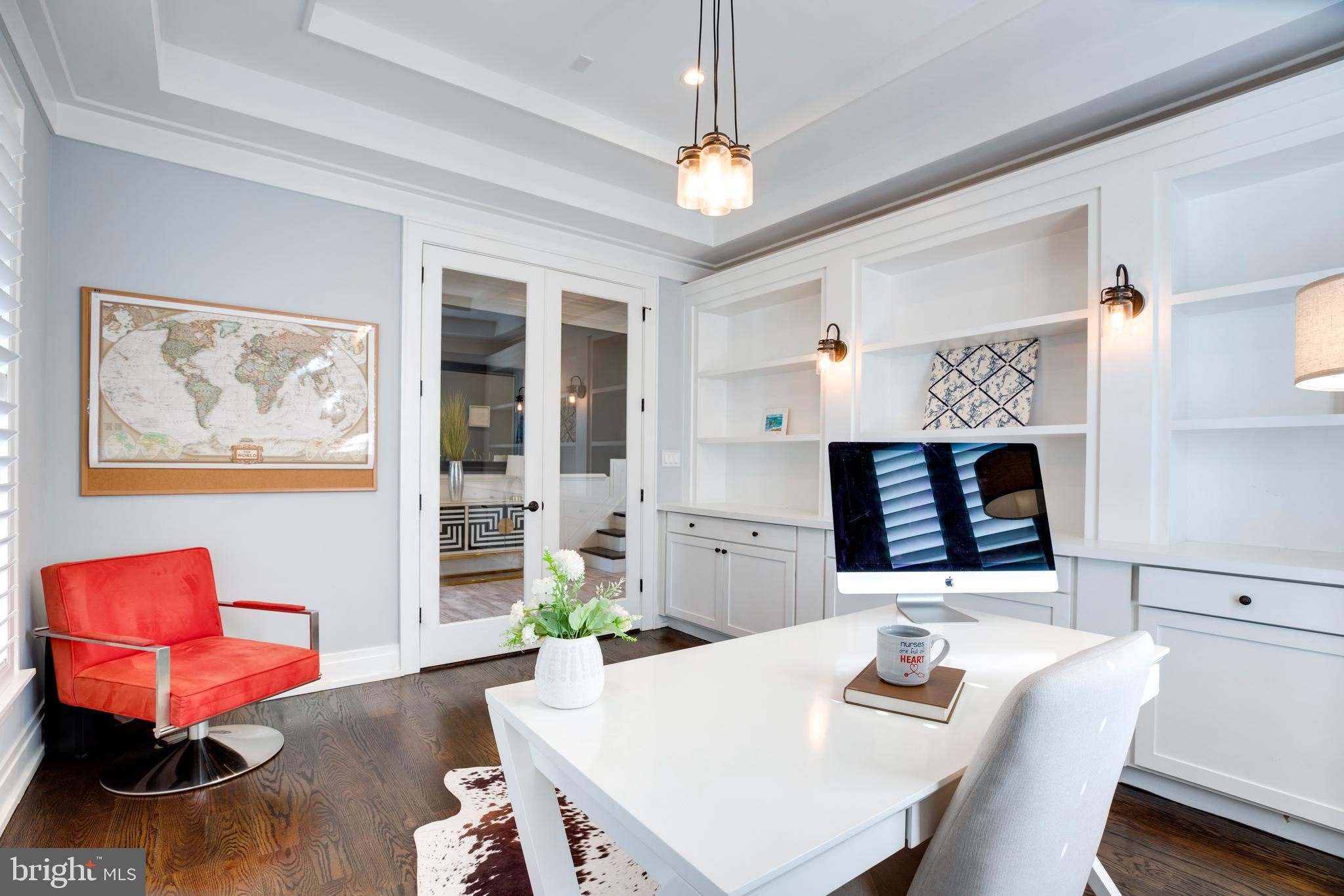 VIENNA WOODS - Residential