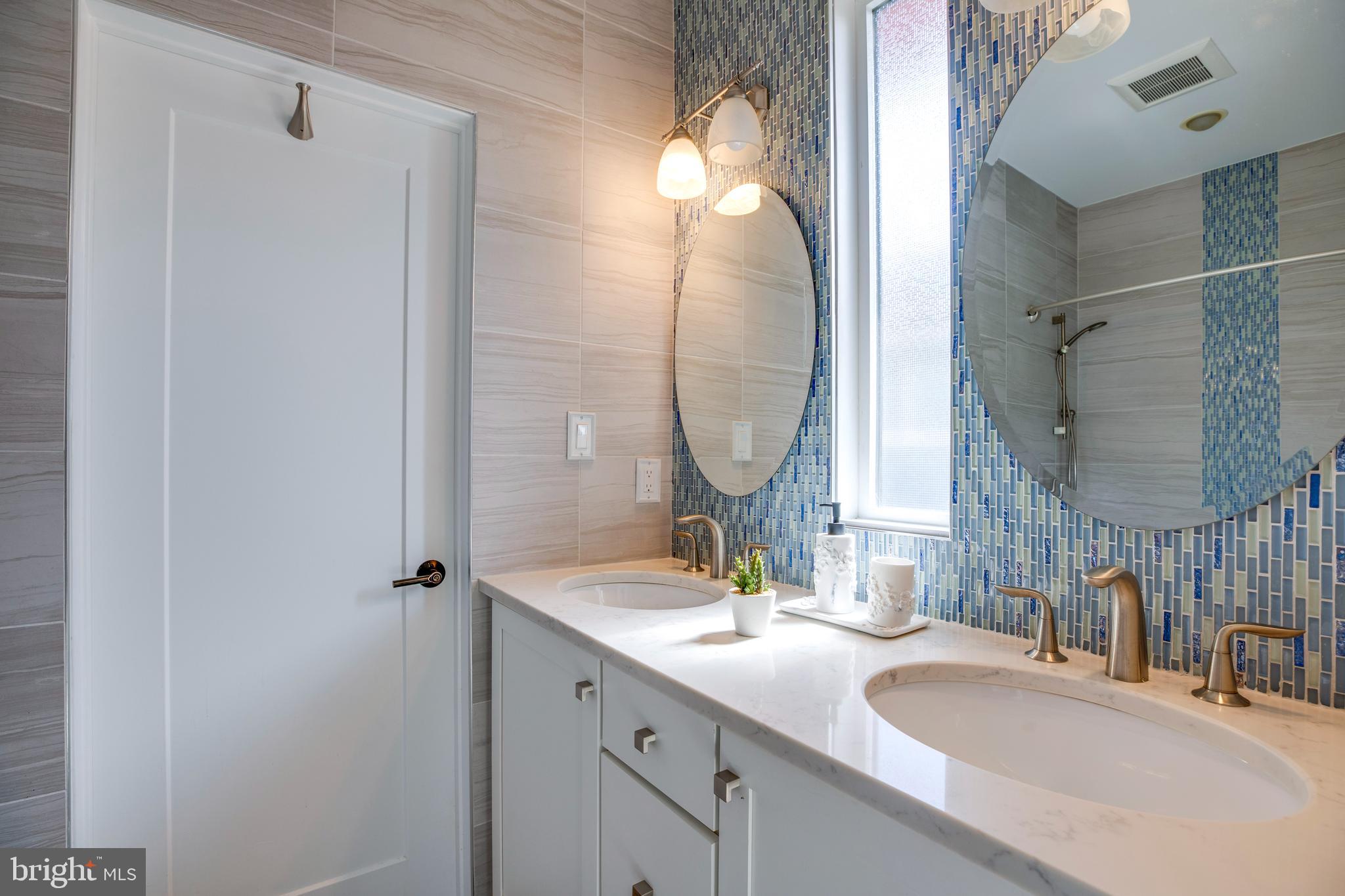 VIENNA WOODS - Residential