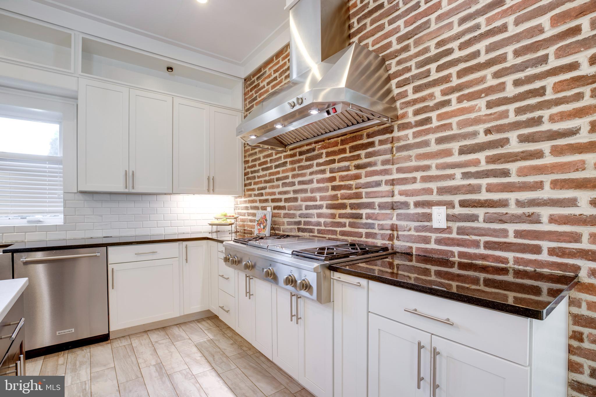 VIENNA WOODS - Residential