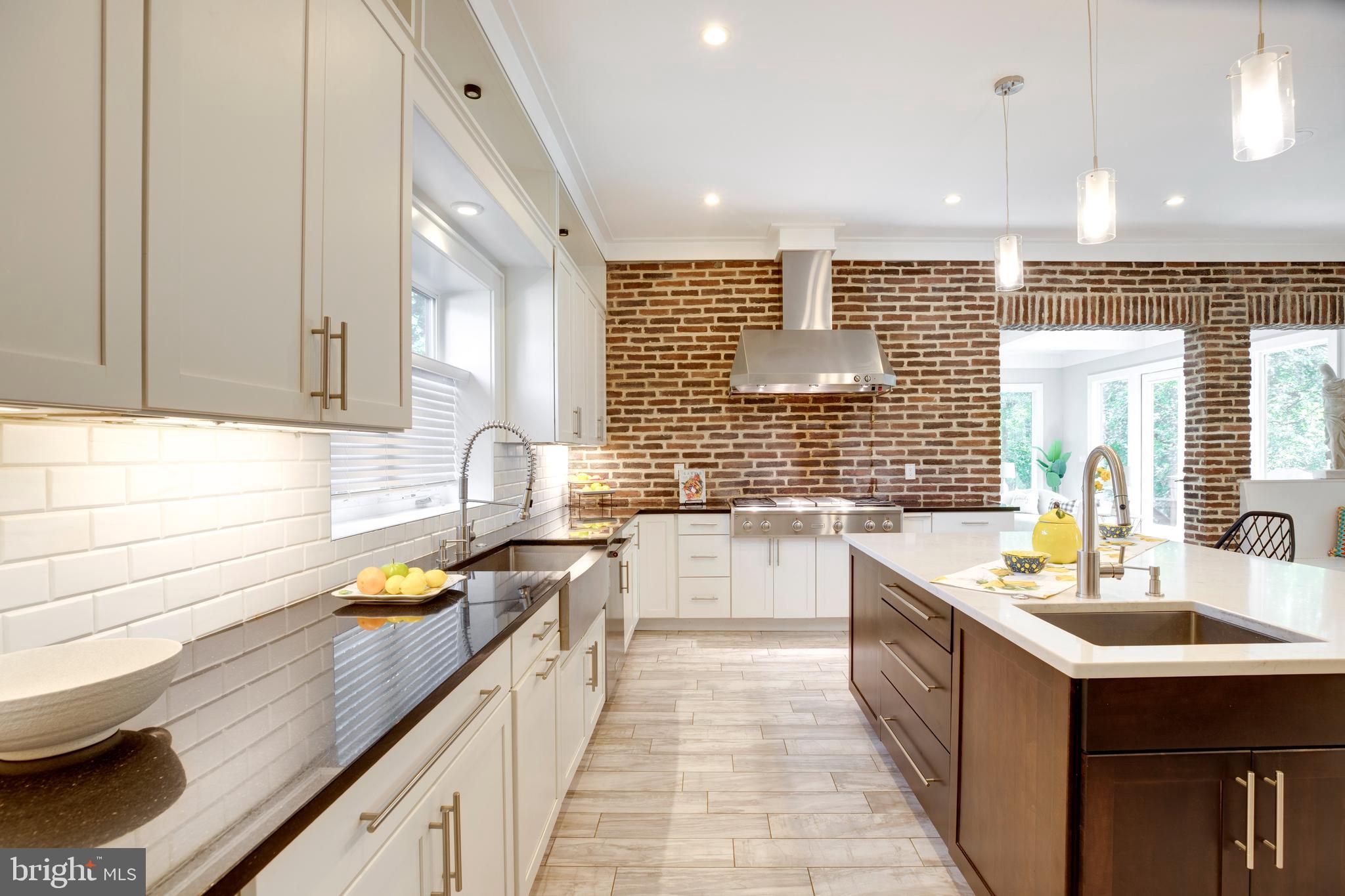 VIENNA WOODS - Residential