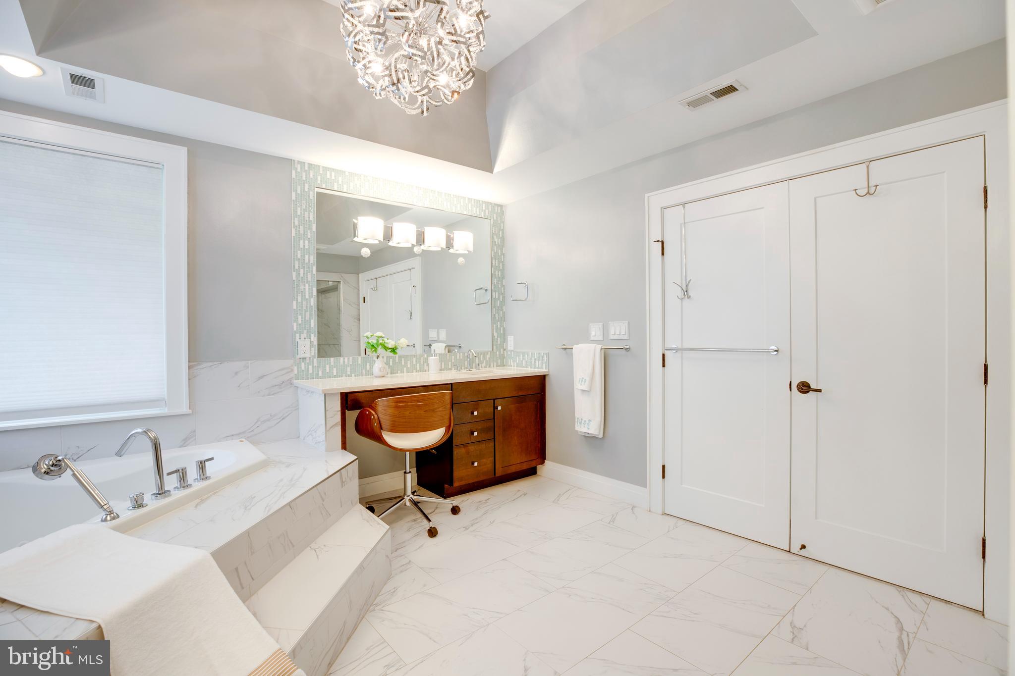 VIENNA WOODS - Residential