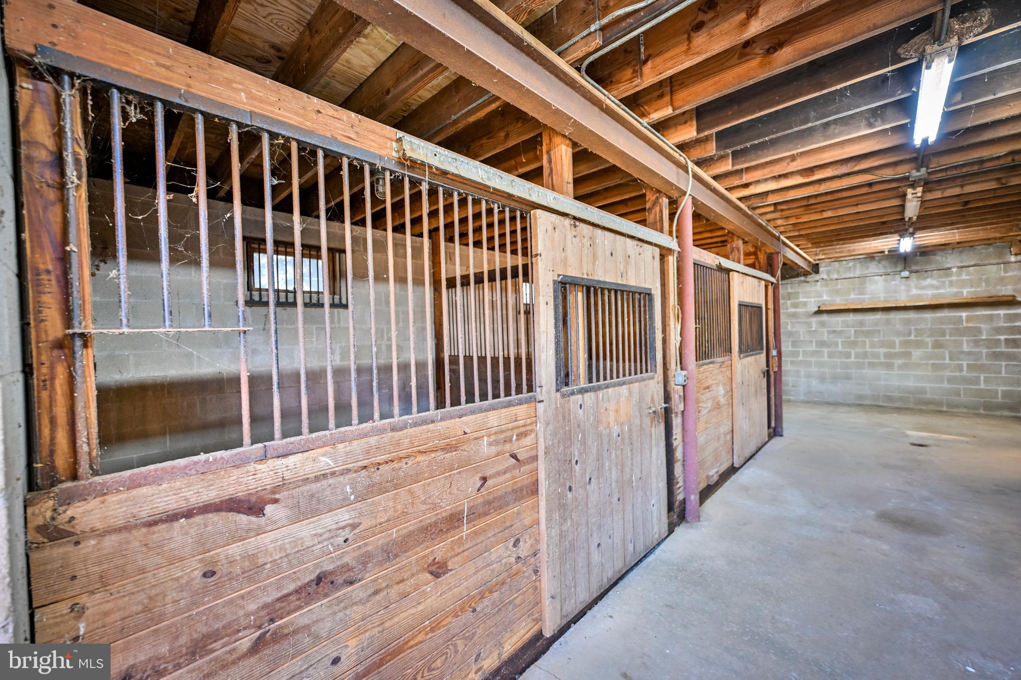 KINGSVILLE - Residential